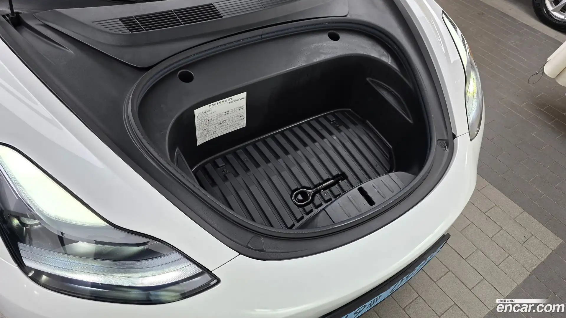 Model 3 Tesla 2022.7-OUTER-006