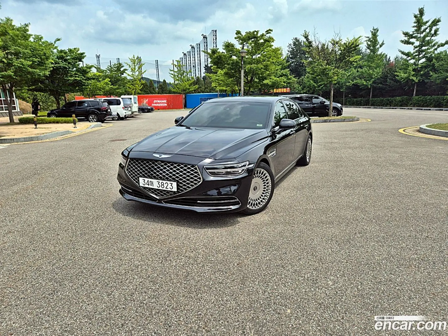 Main__Slider__Photo:G90 Genesis 2019.3-0