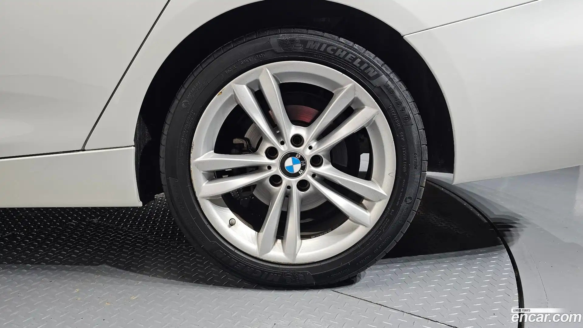 Gran Turismo BMW 2019.10-OUTER-031