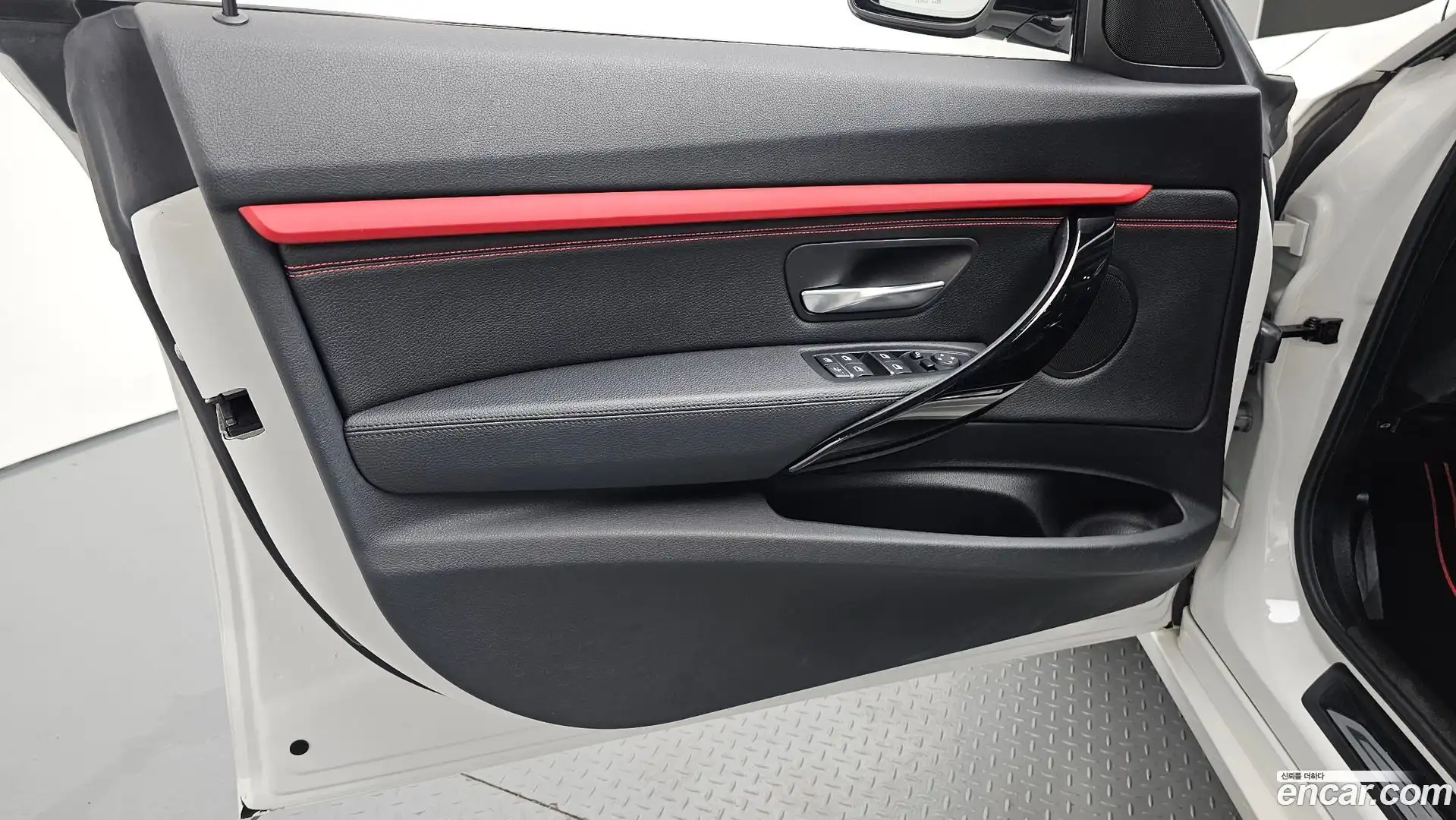 Gran Turismo BMW 2019.10-INNER-034