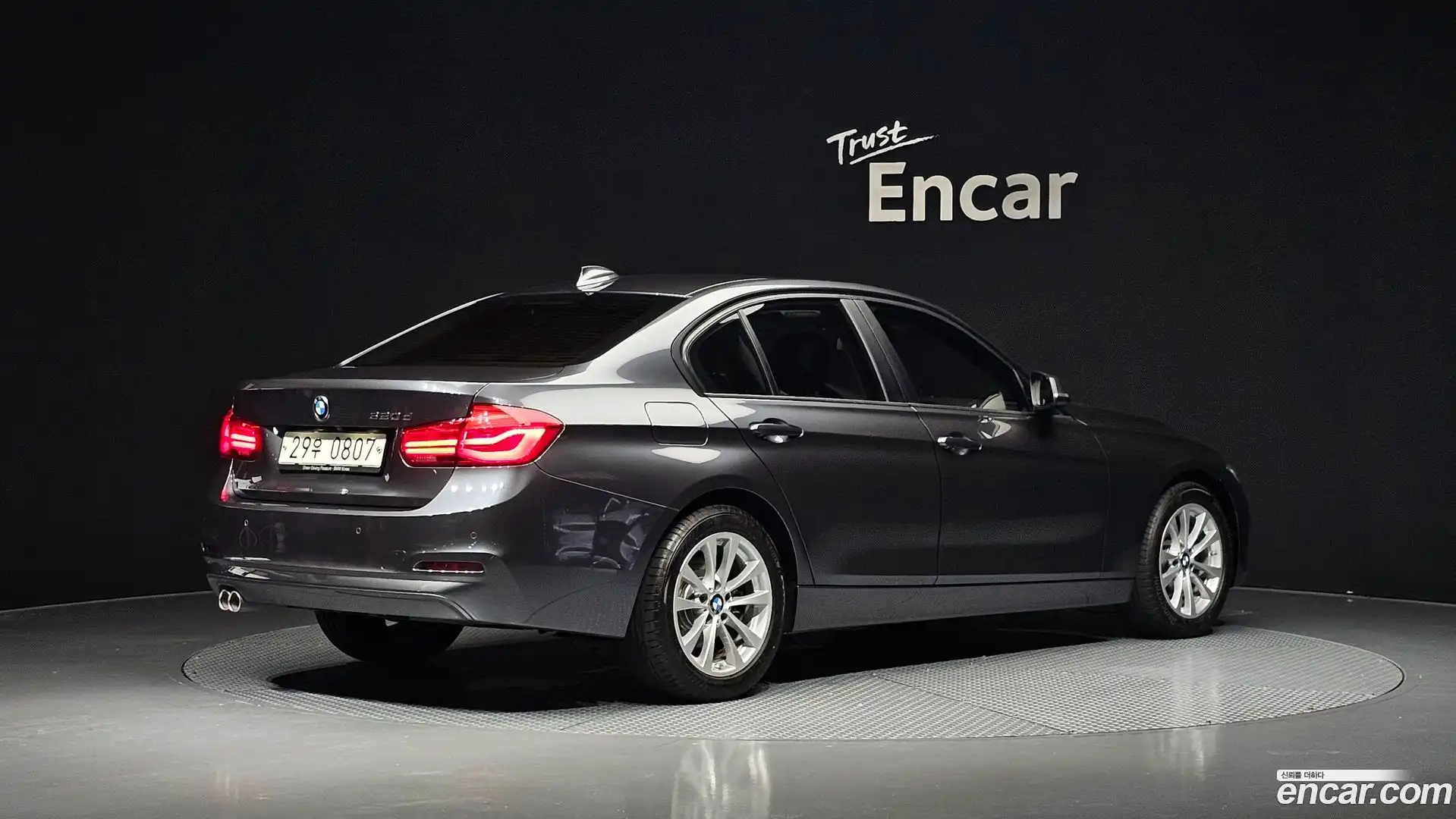3-Series BMW 2016.5-OUTER-002