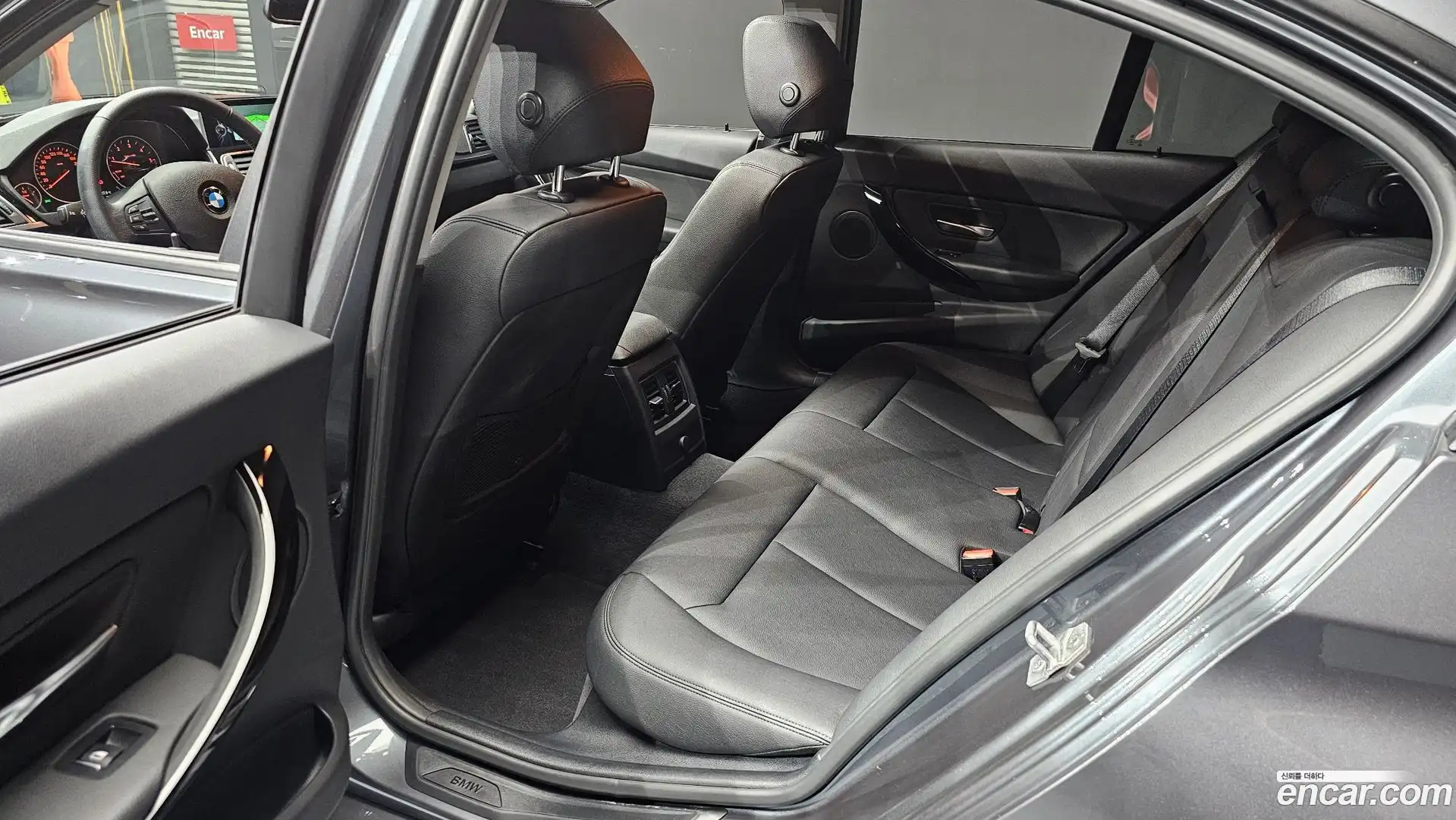 3-Series BMW 2016.5-INNER-036