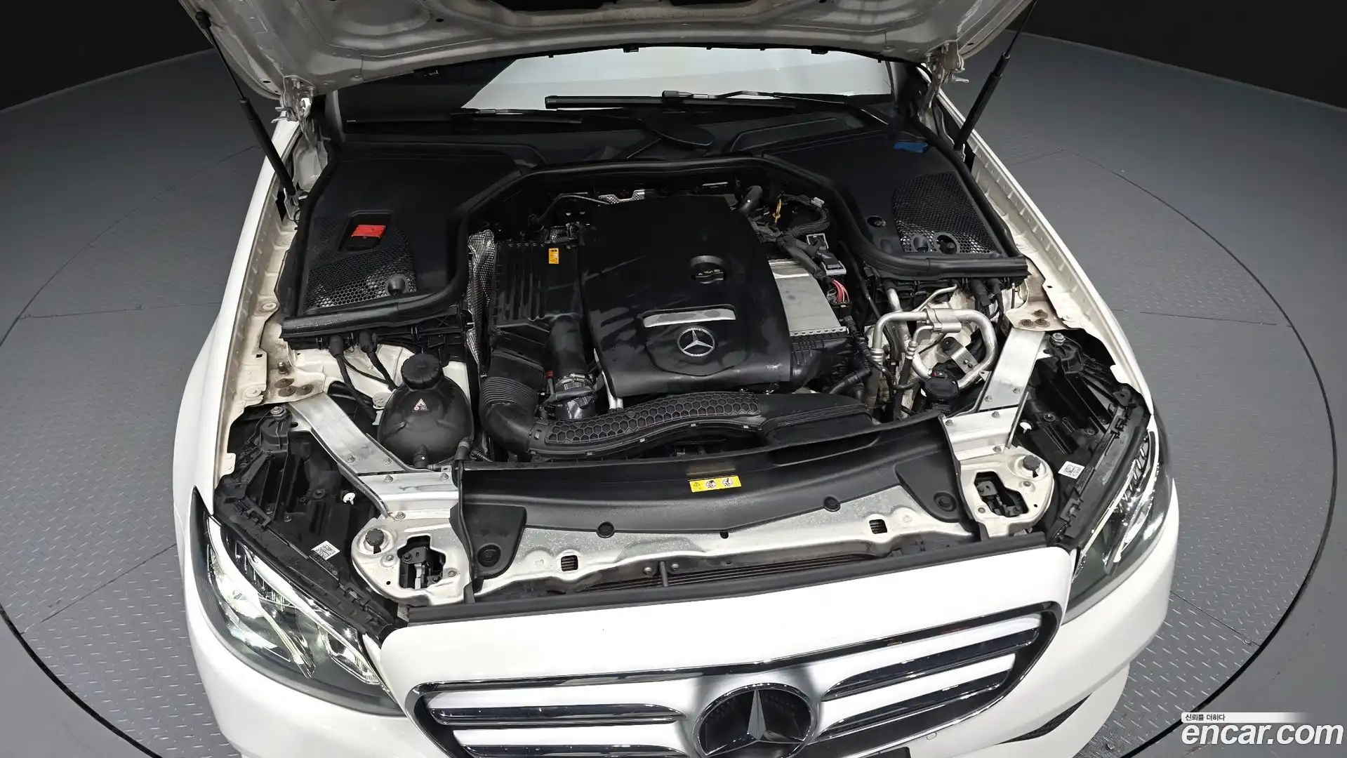 E-Class Mercedes-Benz 2019.8-OUTER-006