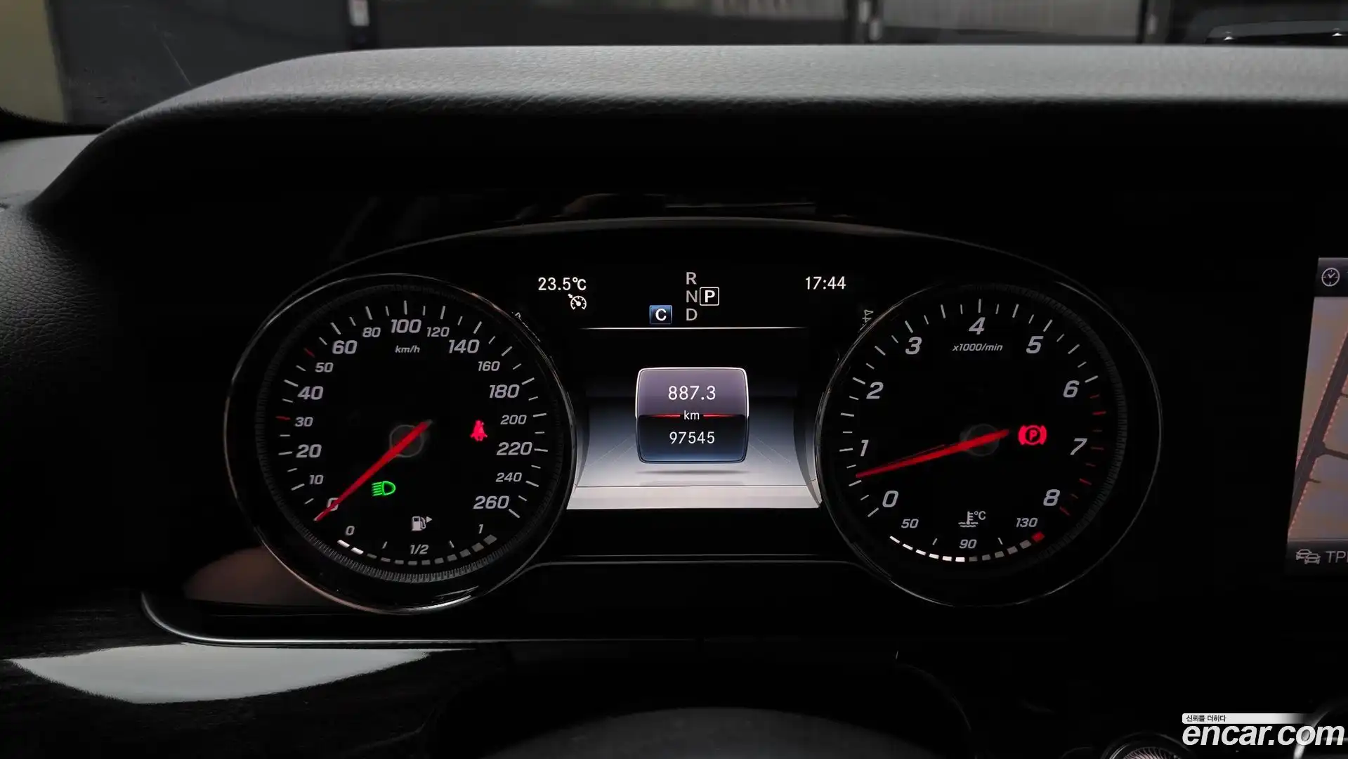 E-Class Mercedes-Benz 2019.8-INNER-008
