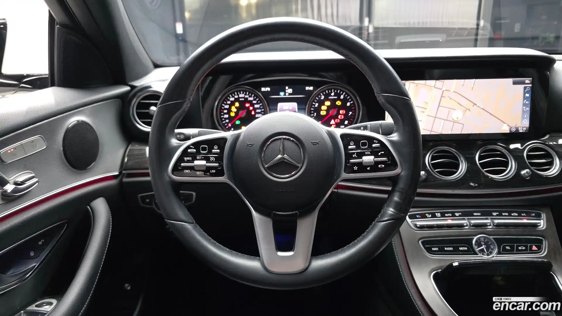 E-Class Mercedes-Benz 2019.8-OPTION-018