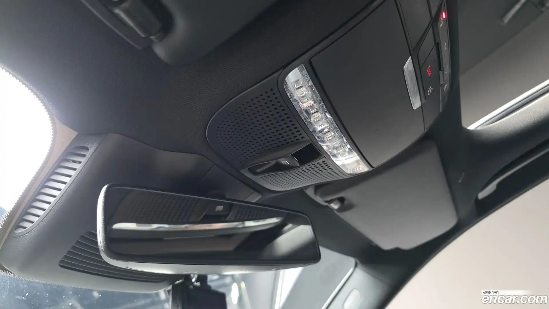 E-Class Mercedes-Benz 2019.8-OPTION-022