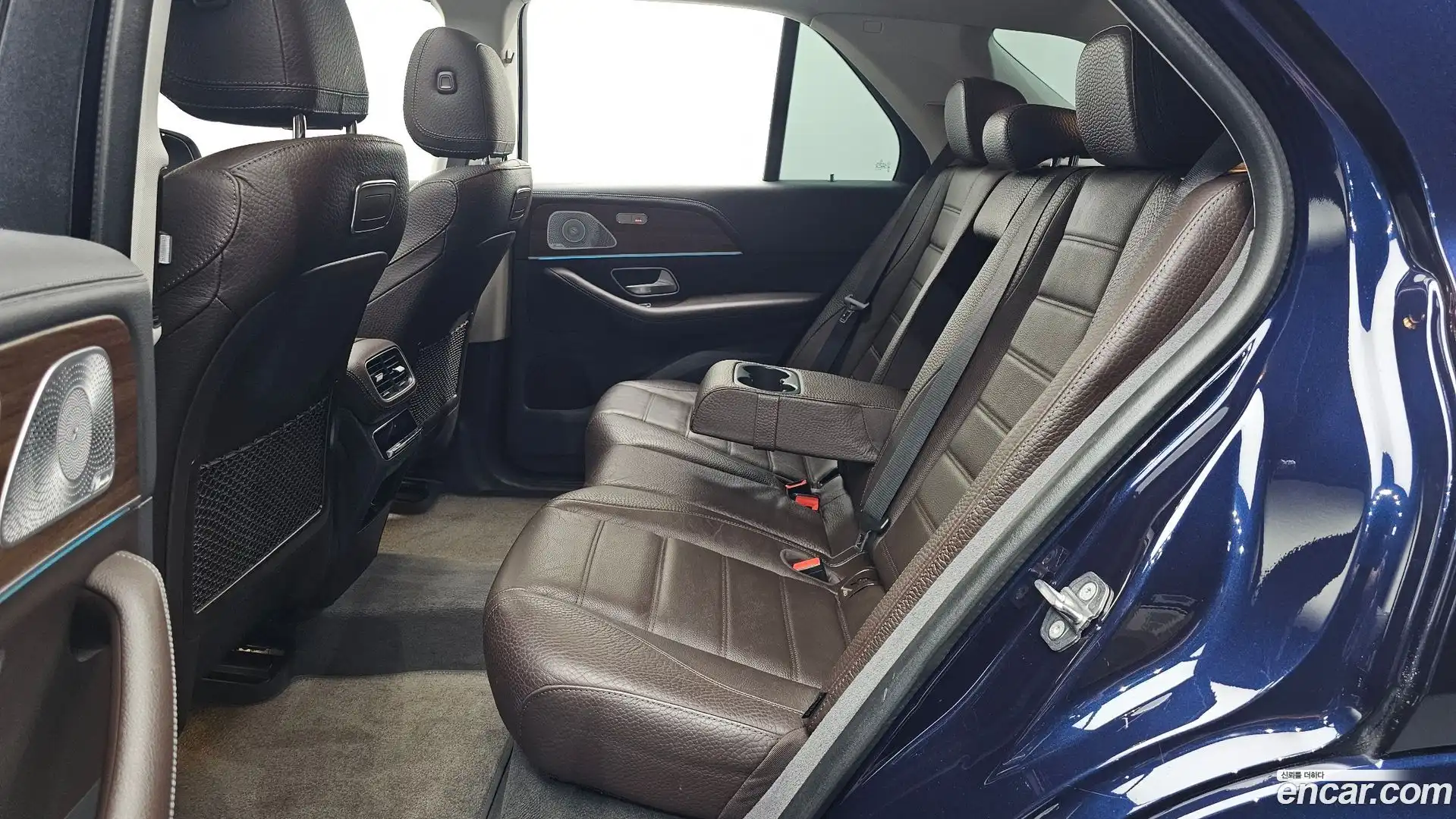 GLE-Class Mercedes-Benz 2020.11-OPTION-015