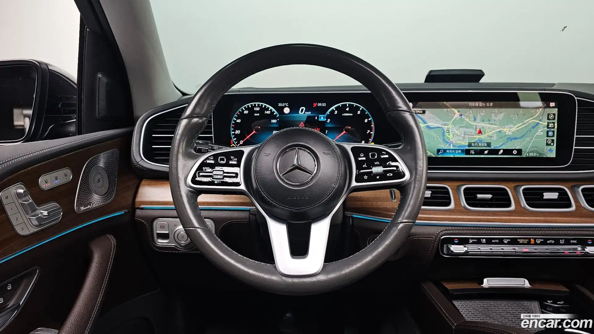 GLE-Class Mercedes-Benz 2020.11-OPTION-017