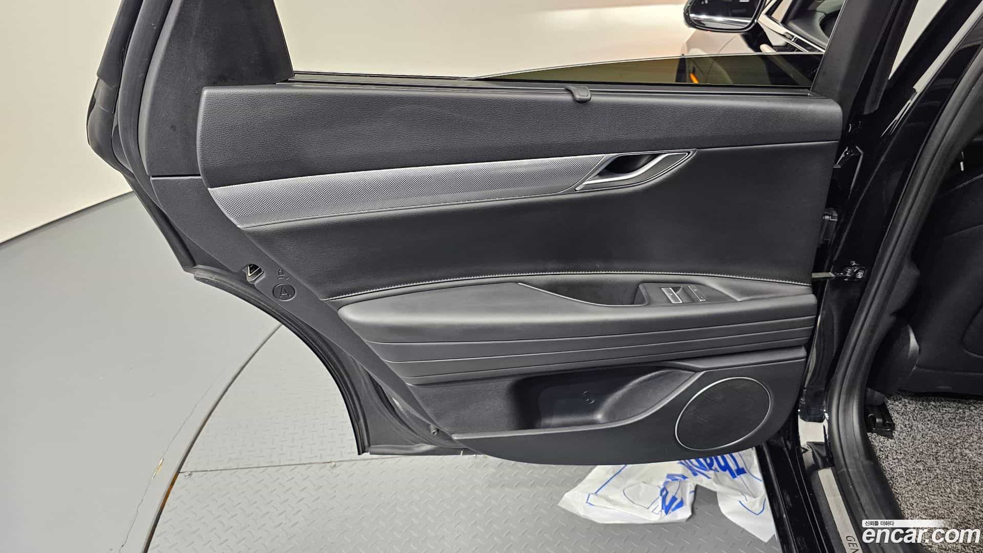 G80 Genesis 2020.11-INNER-035