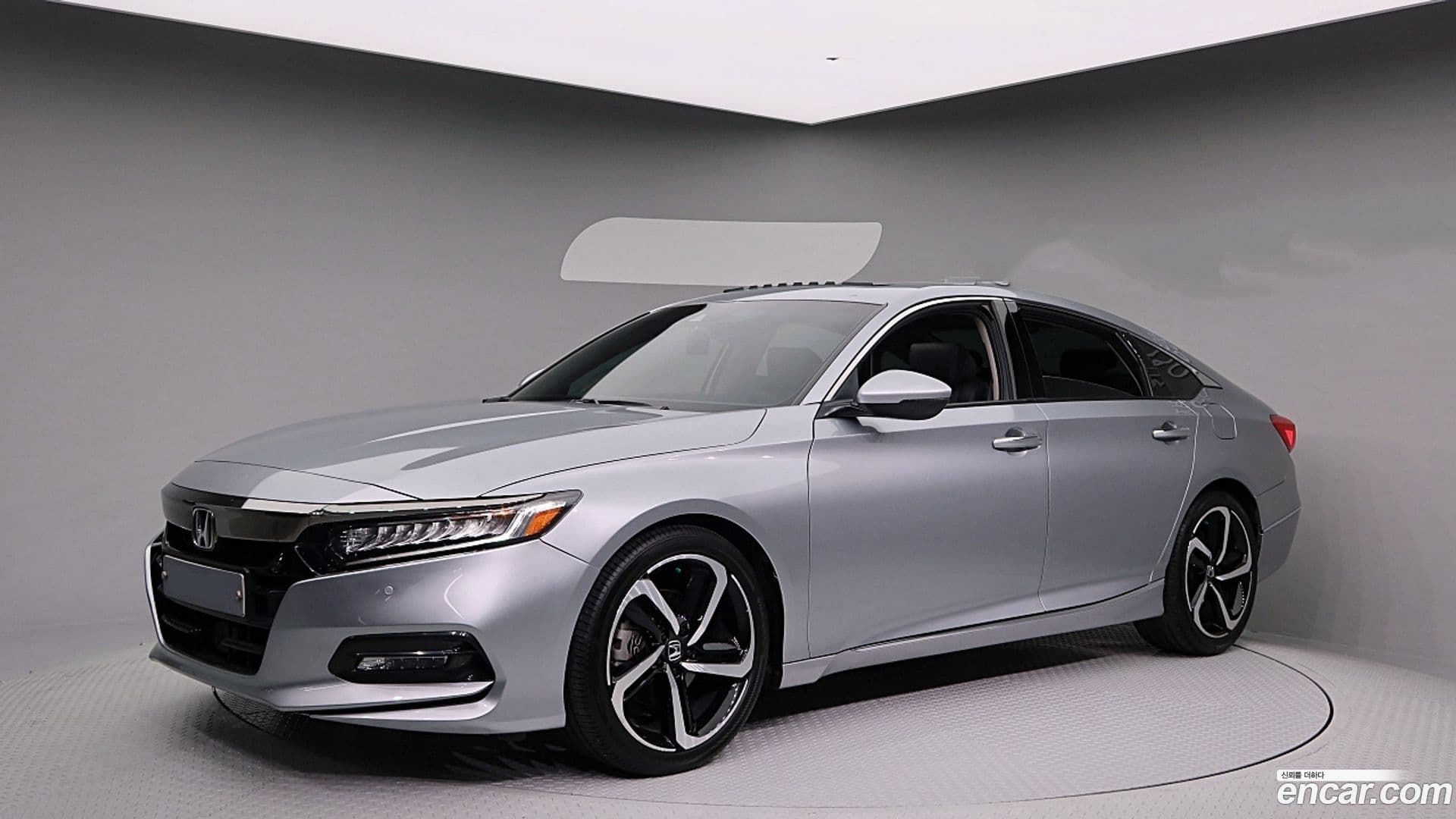 Main__Slider__Photo:Accord Honda 2019.2-0