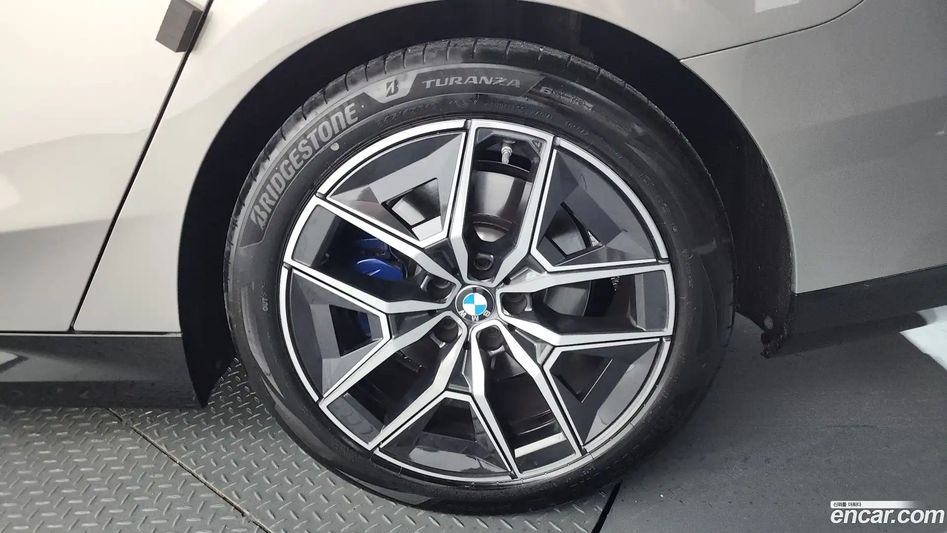 5-Series BMW 2025.3-OUTER-031