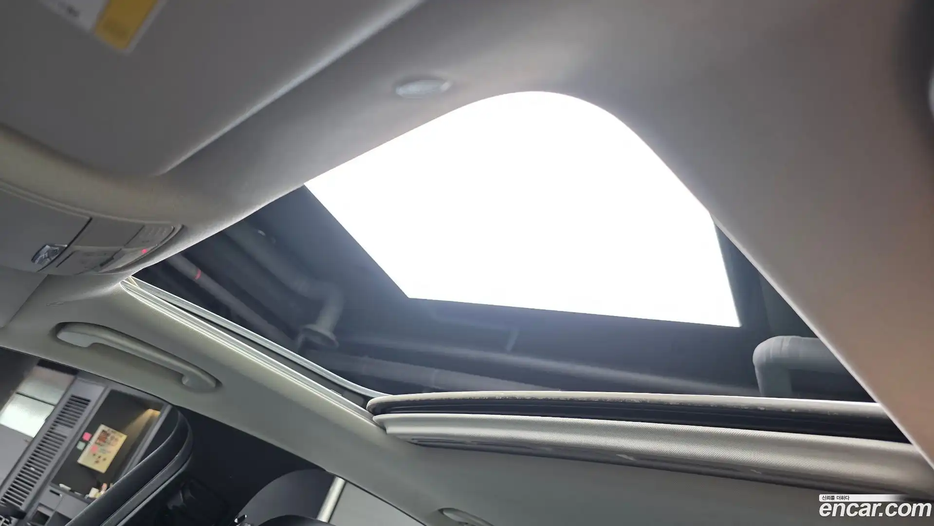 E-Class Mercedes-Benz 2017.9-OPTION-020