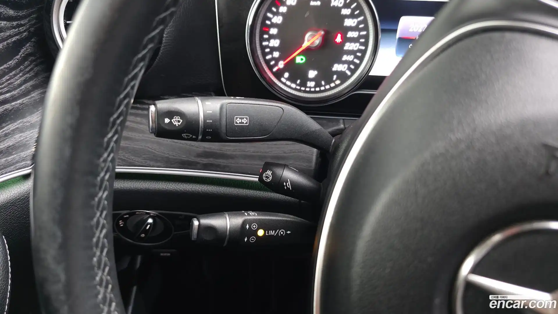 E-Class Mercedes-Benz 2017.9-OPTION-022