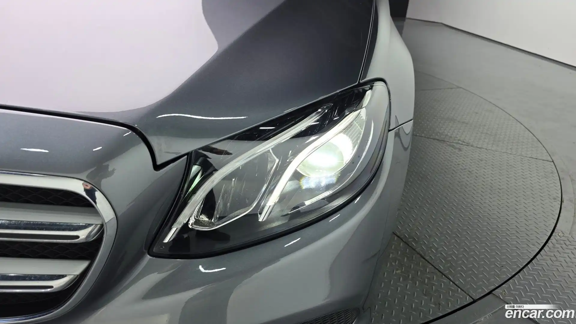 E-Class Mercedes-Benz 2017.9-OUTER-032
