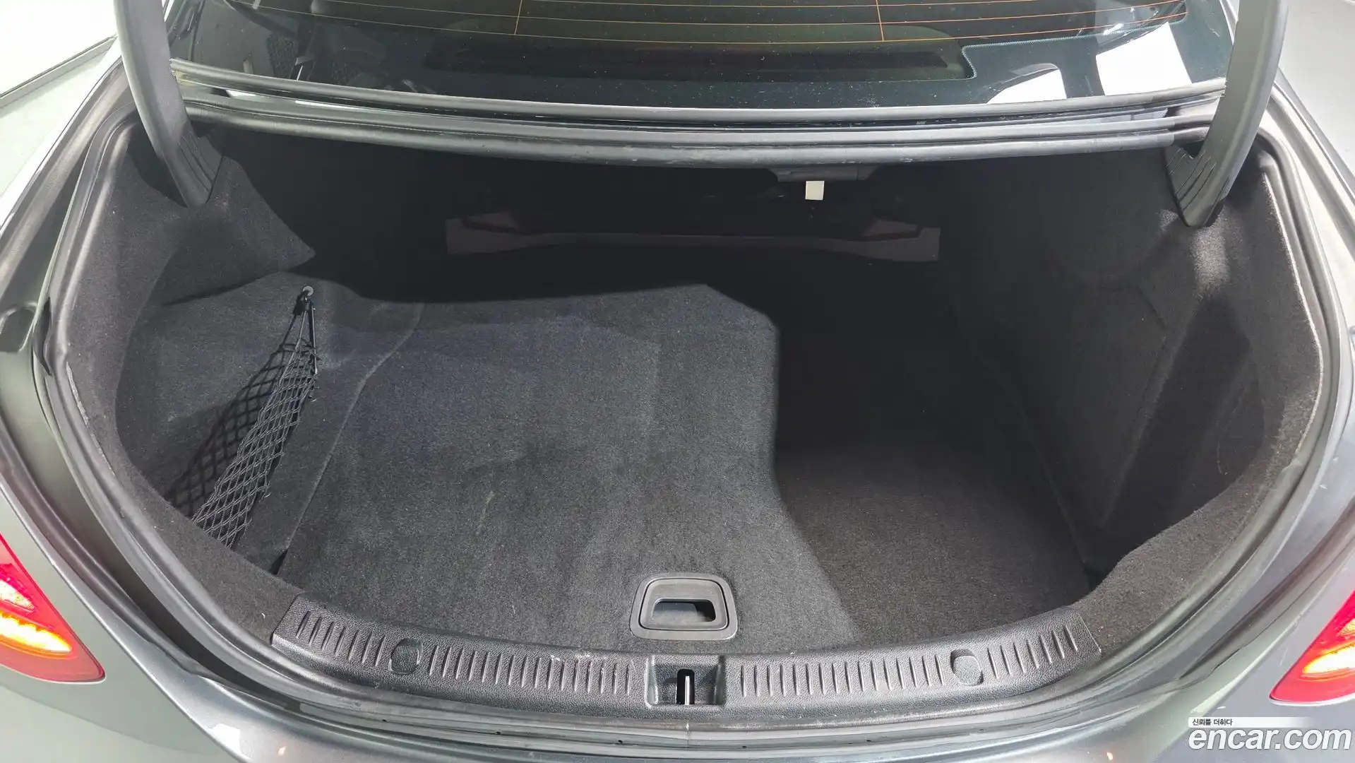 E-Class Mercedes-Benz 2017.9-OPTION-042