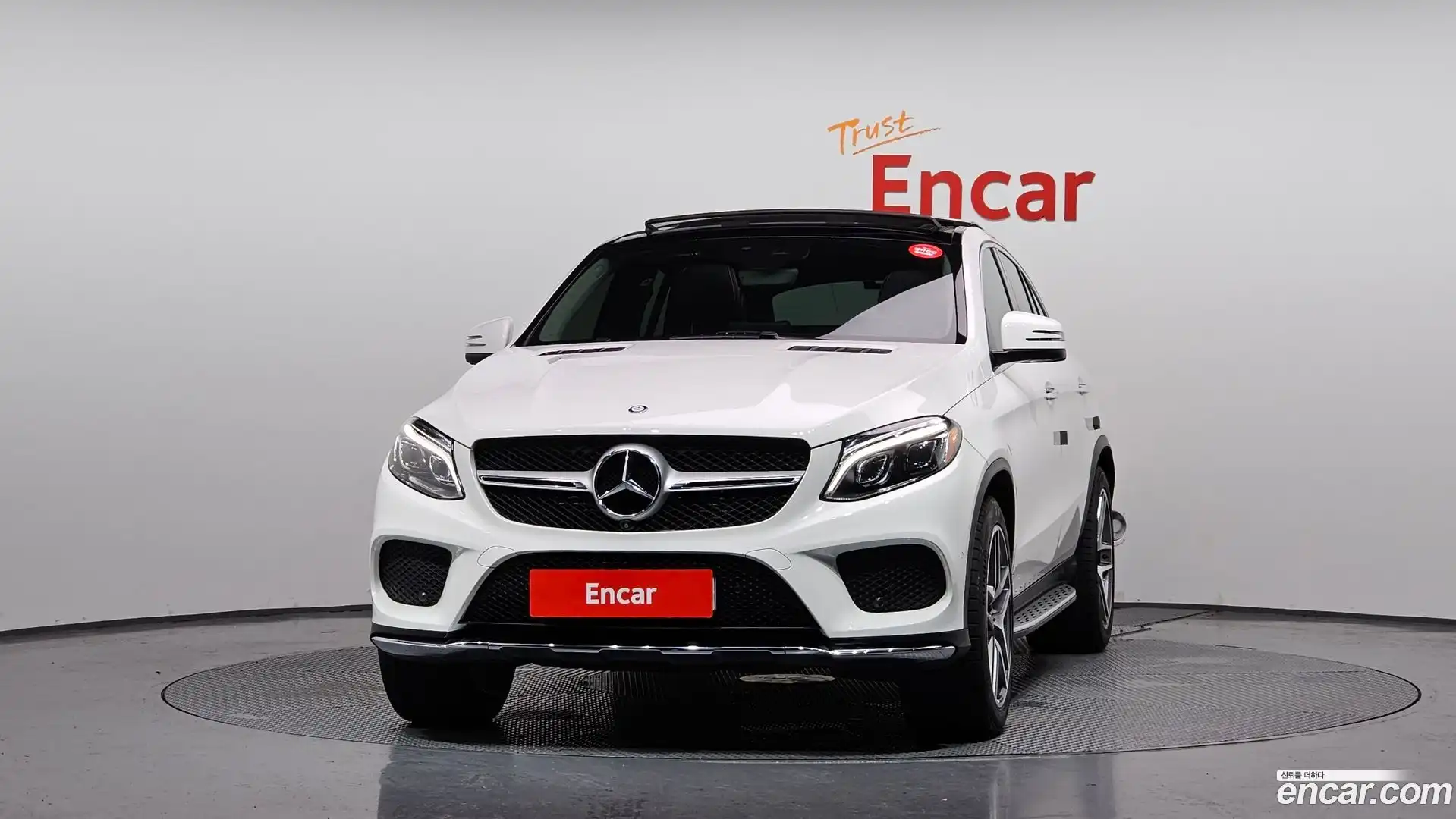 GLE-Class Mercedes-Benz 2017.1-OUTER-003