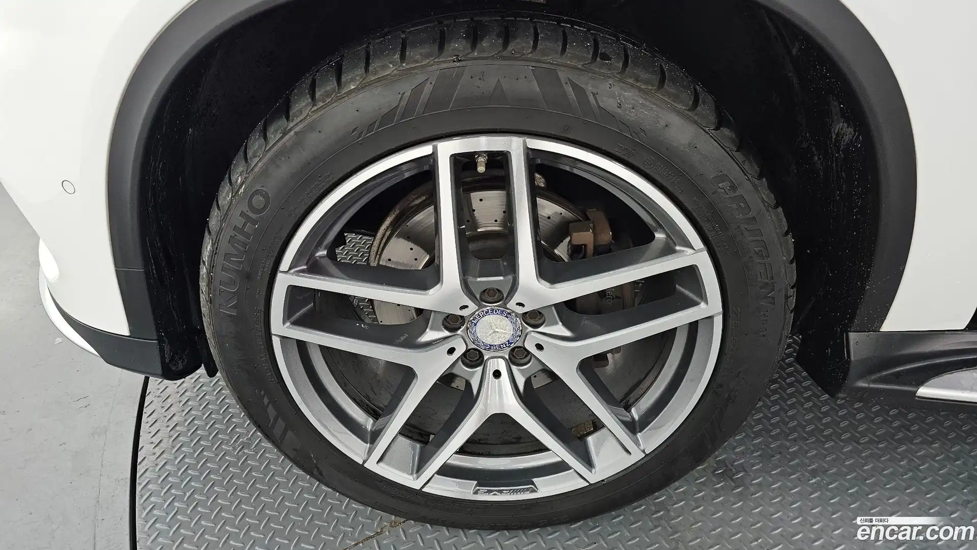 GLE-Class Mercedes-Benz 2017.1-OUTER-005