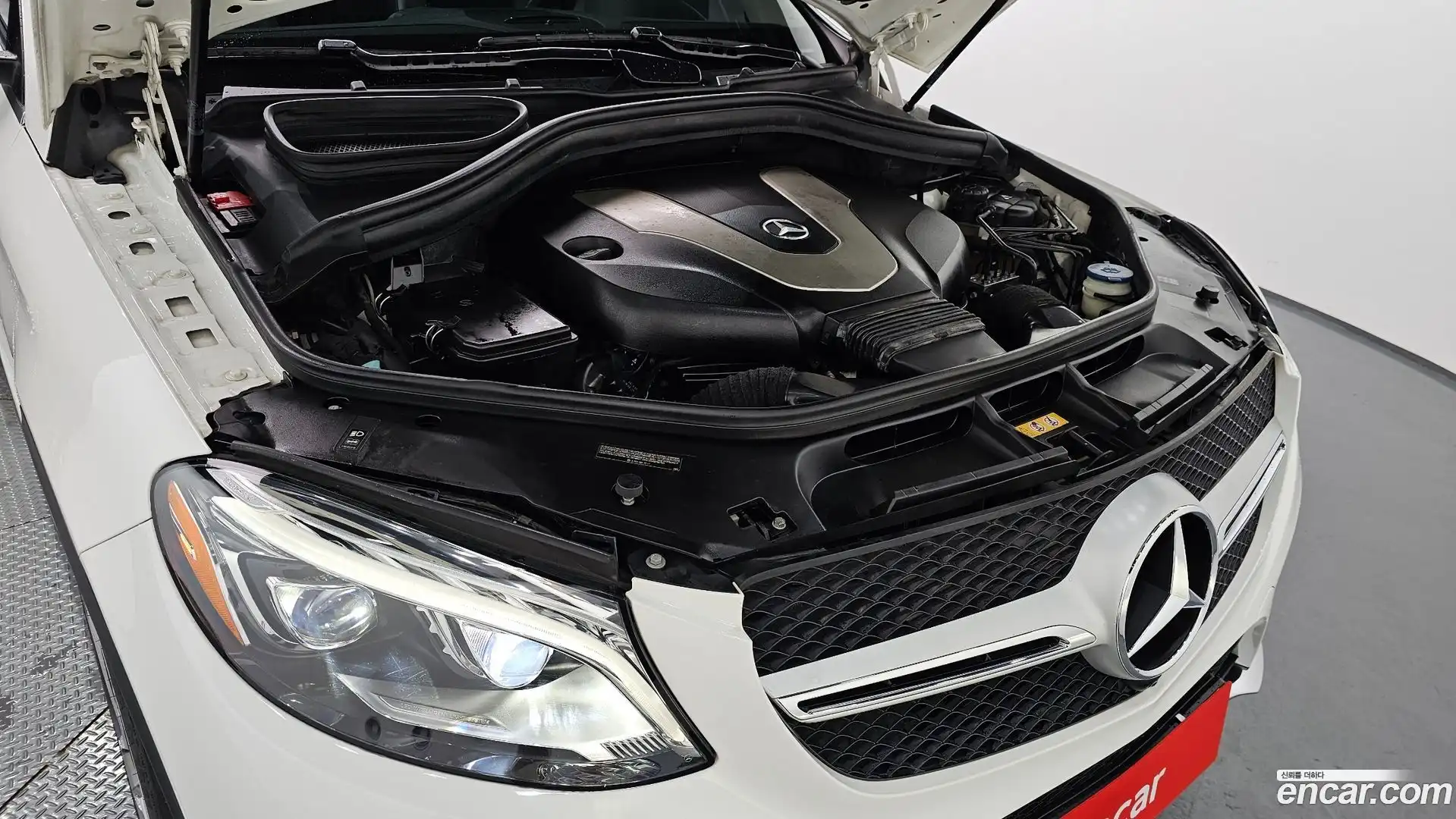 GLE-Class Mercedes-Benz 2017.1-OUTER-006