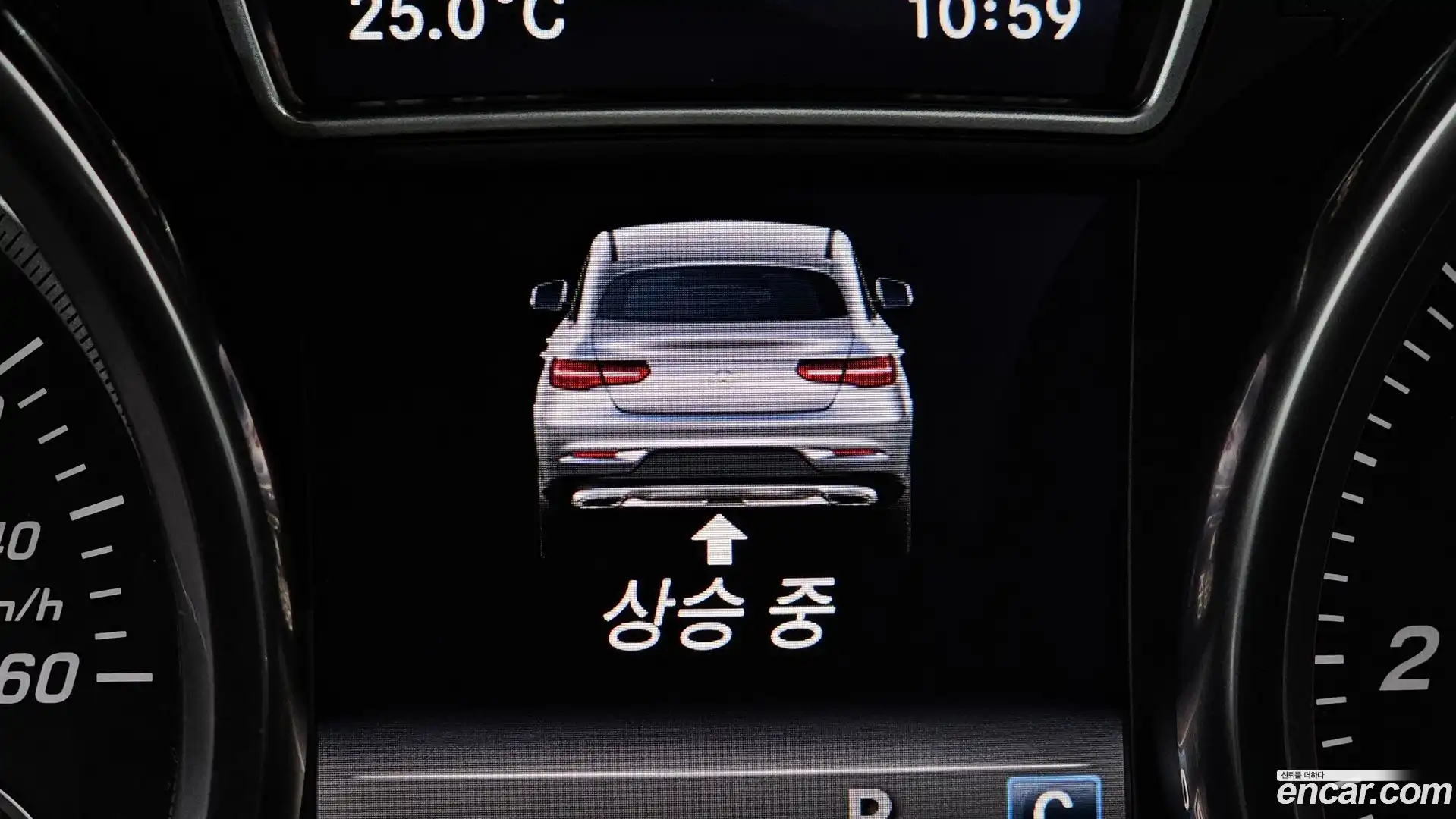 GLE-Class Mercedes-Benz 2017.1-OPTION-020
