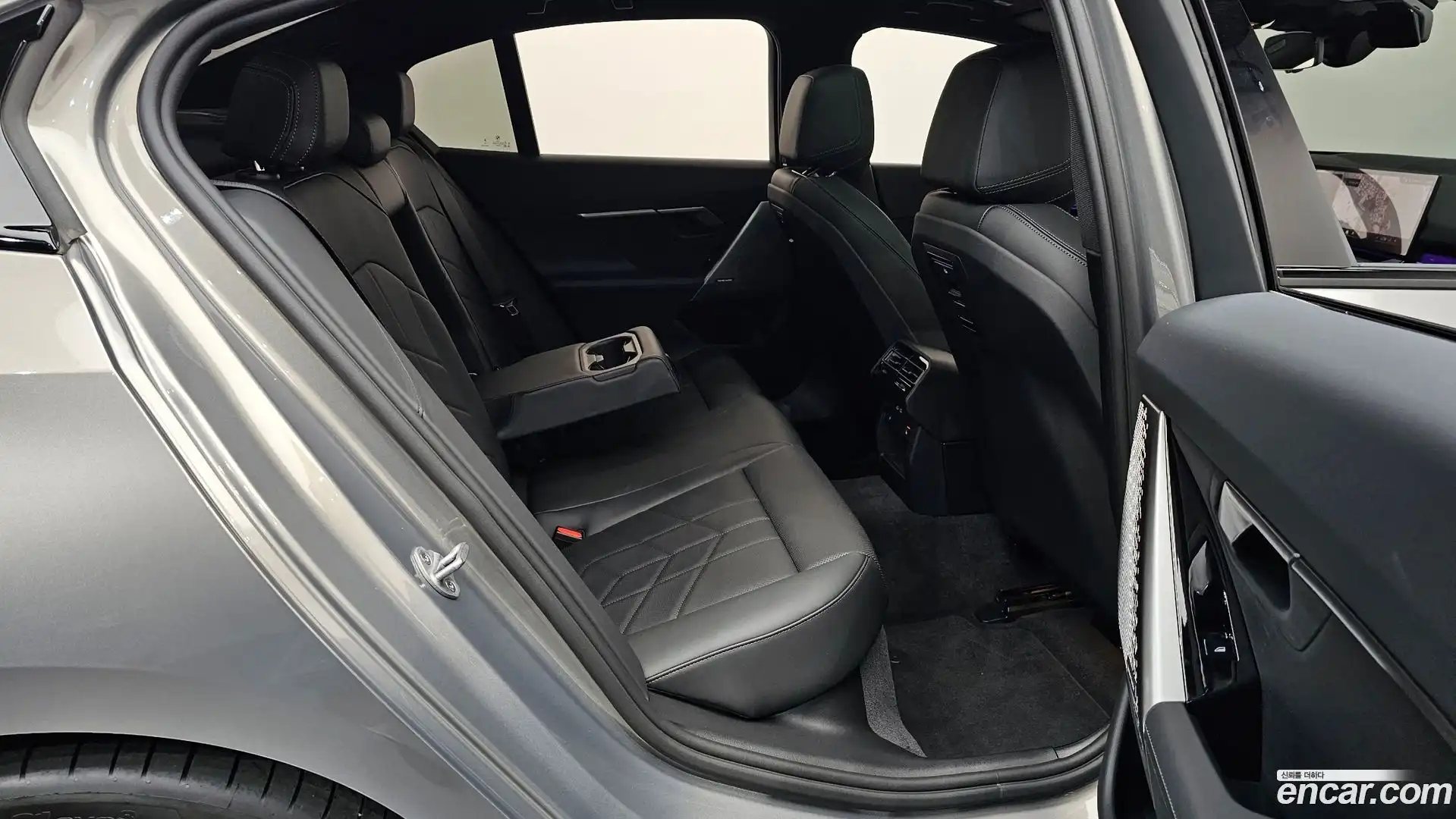 5-Series BMW 2025.9-OPTION-015
