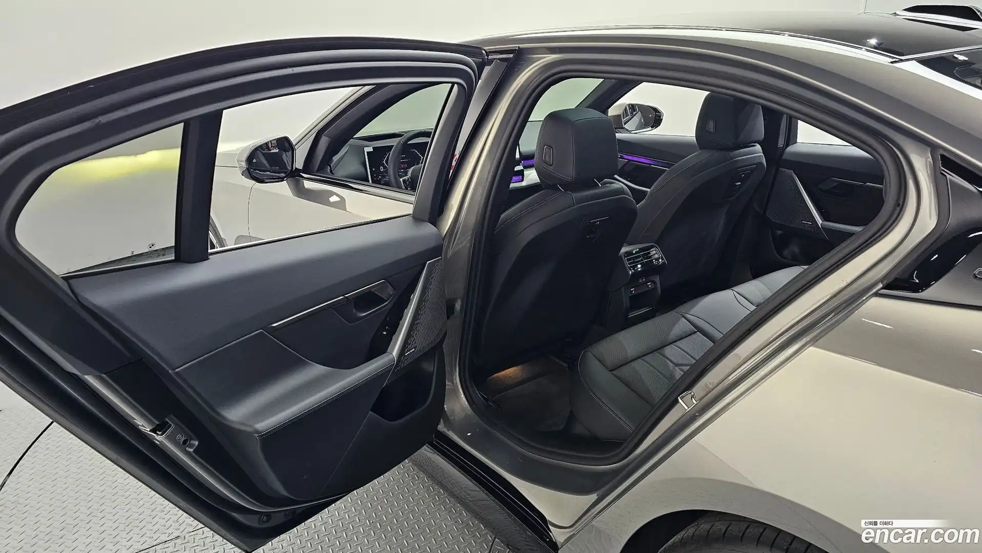 5-Series BMW 2025.9-OPTION-023