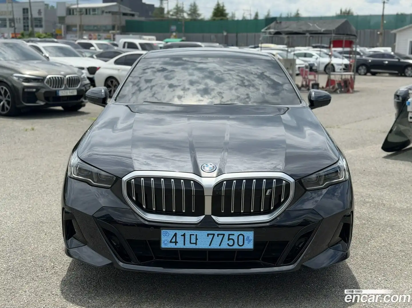 i5 BMW 2024.1-OUTER-003