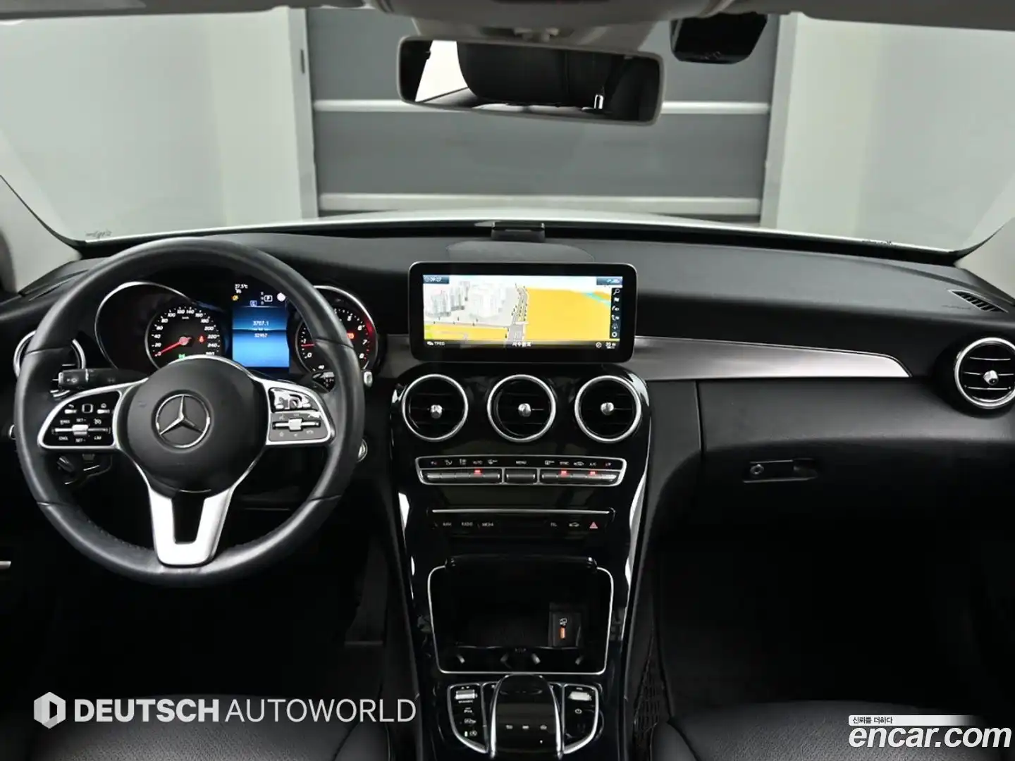 C-Class Mercedes-Benz 2020.5-INNER-007