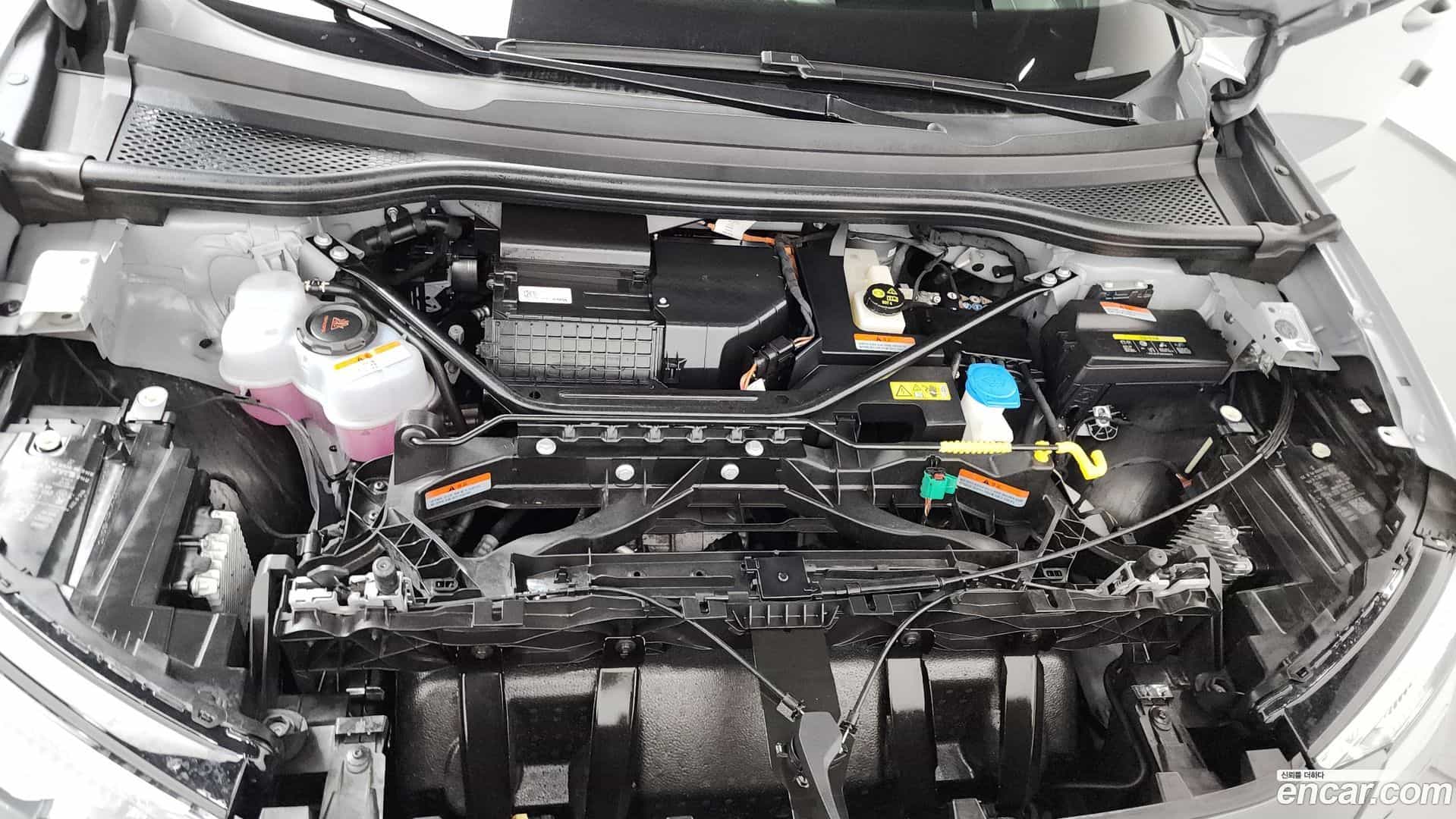 Q4 e-tron Audi 2025.7-OUTER-006