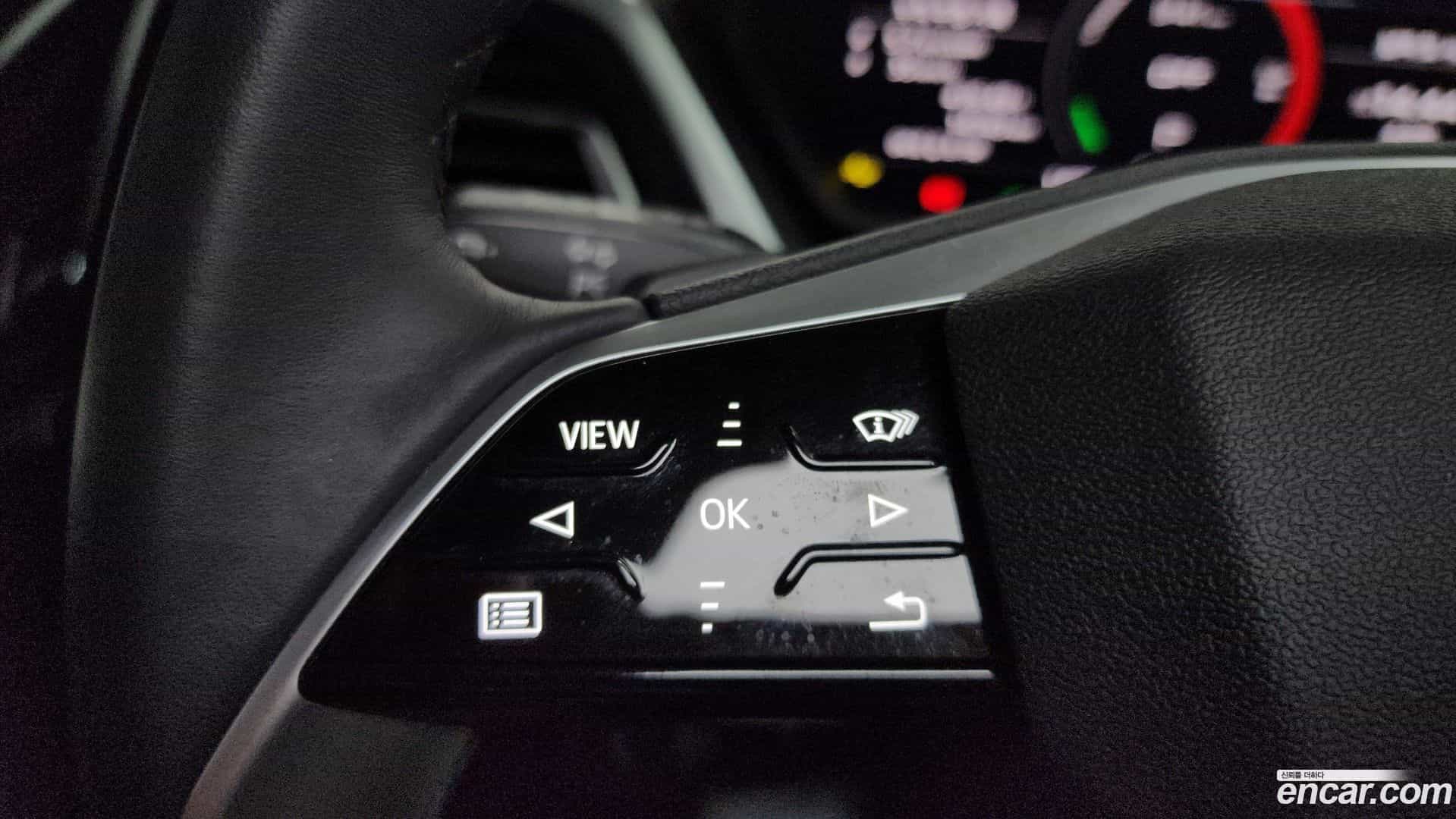 Q4 e-tron Audi 2025.7-OPTION-020