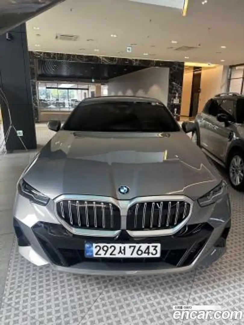 5-Series BMW 2025.5-OUTER-002