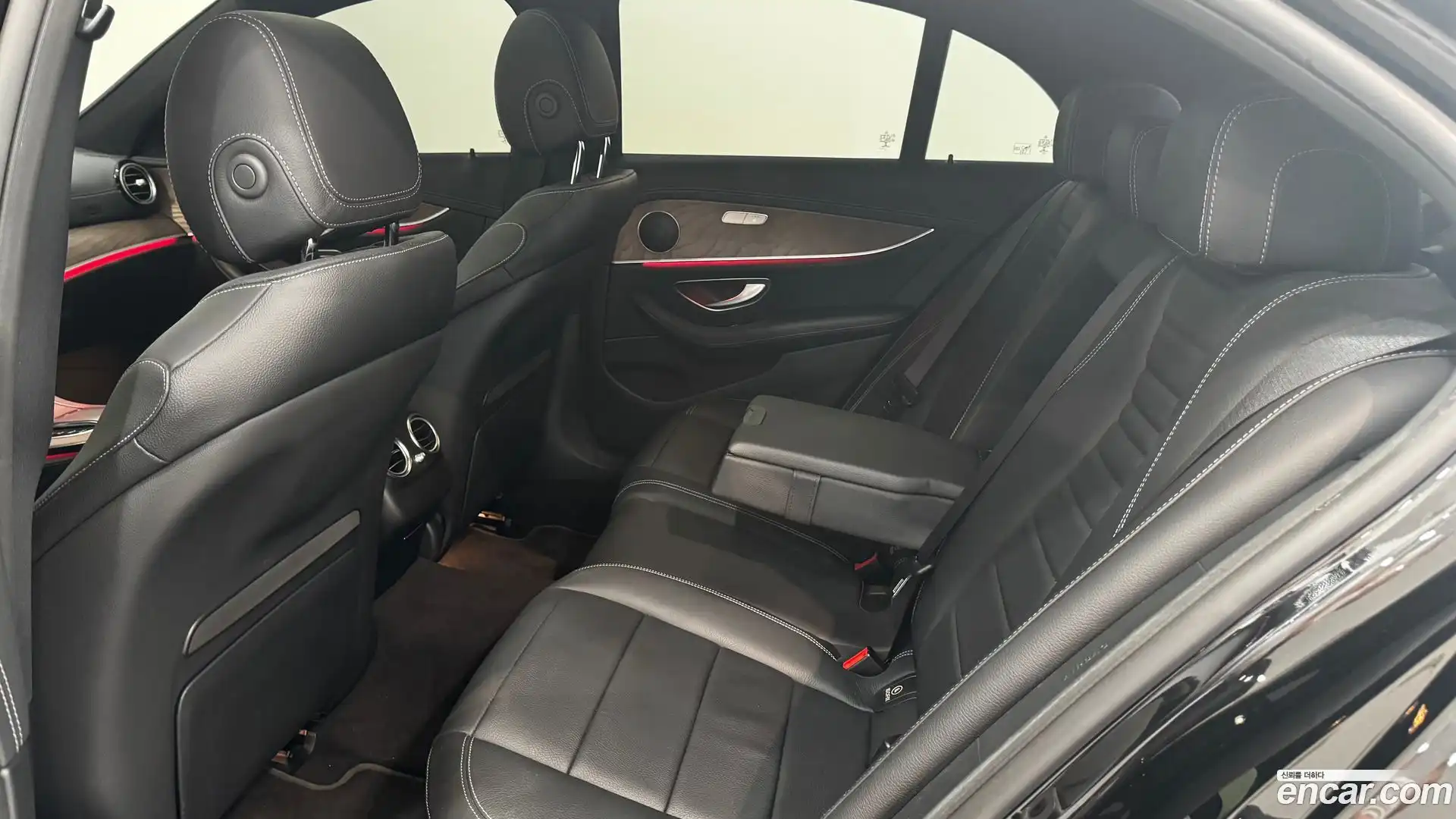 E-Class Mercedes-Benz 2021.11-OPTION-015