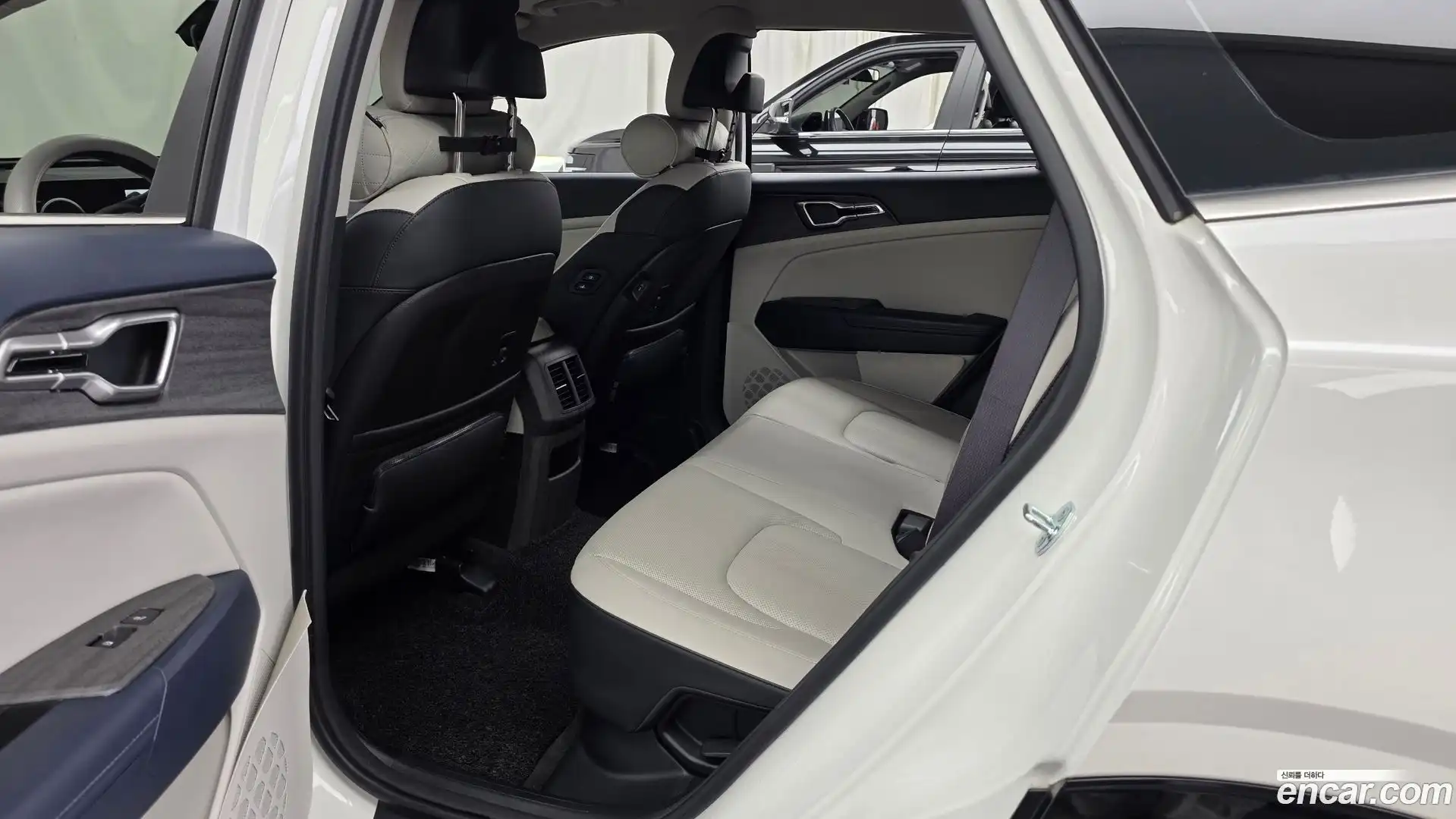 Sportage Kia 2022.2-INNER-036