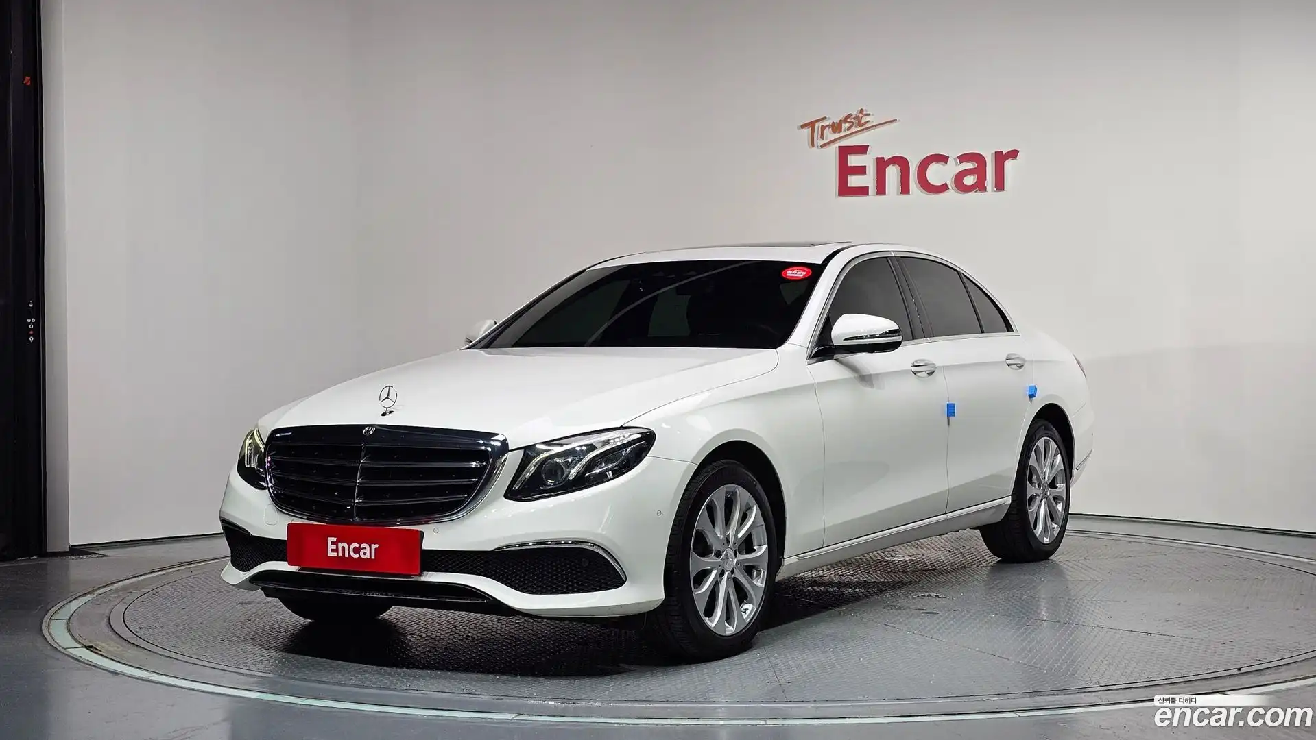 E-Class Mercedes-Benz 2018.9-OUTER-001