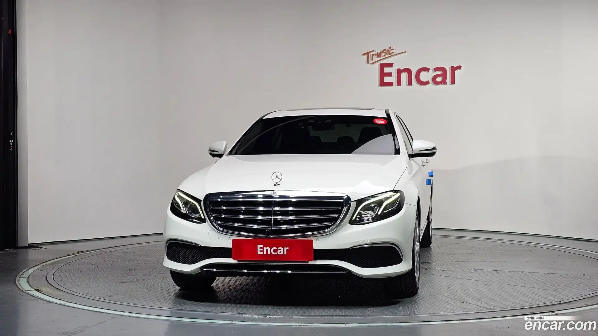 E-Class Mercedes-Benz 2018.9-OUTER-003