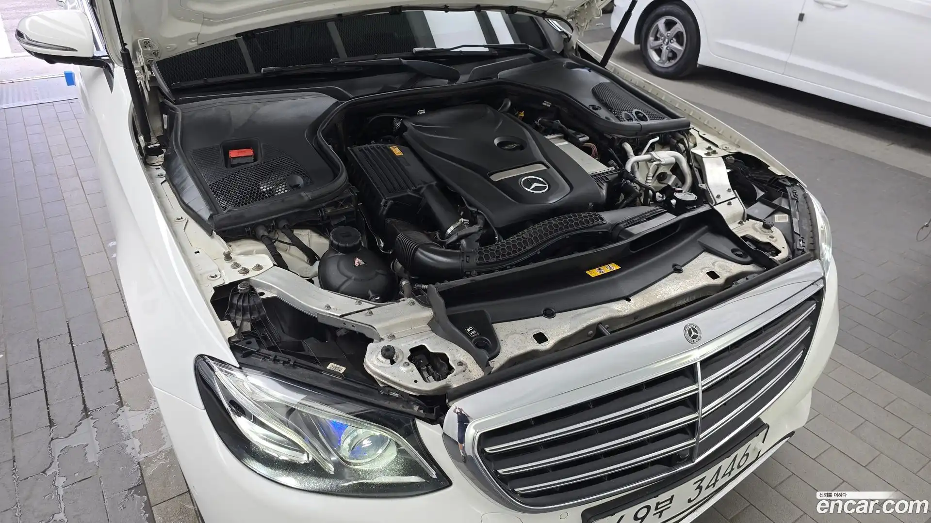 E-Class Mercedes-Benz 2018.9-OUTER-006