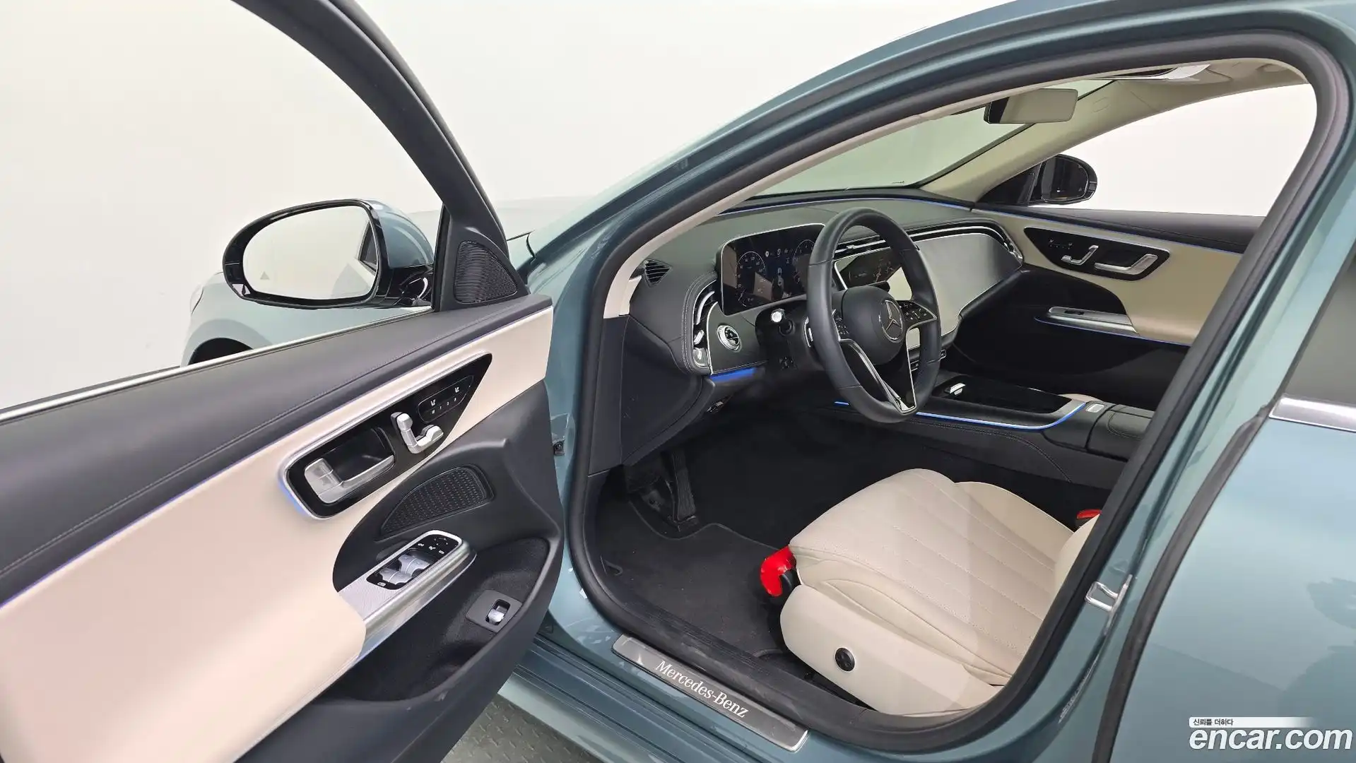 E-Class Mercedes-Benz 2025.4-INNER-010