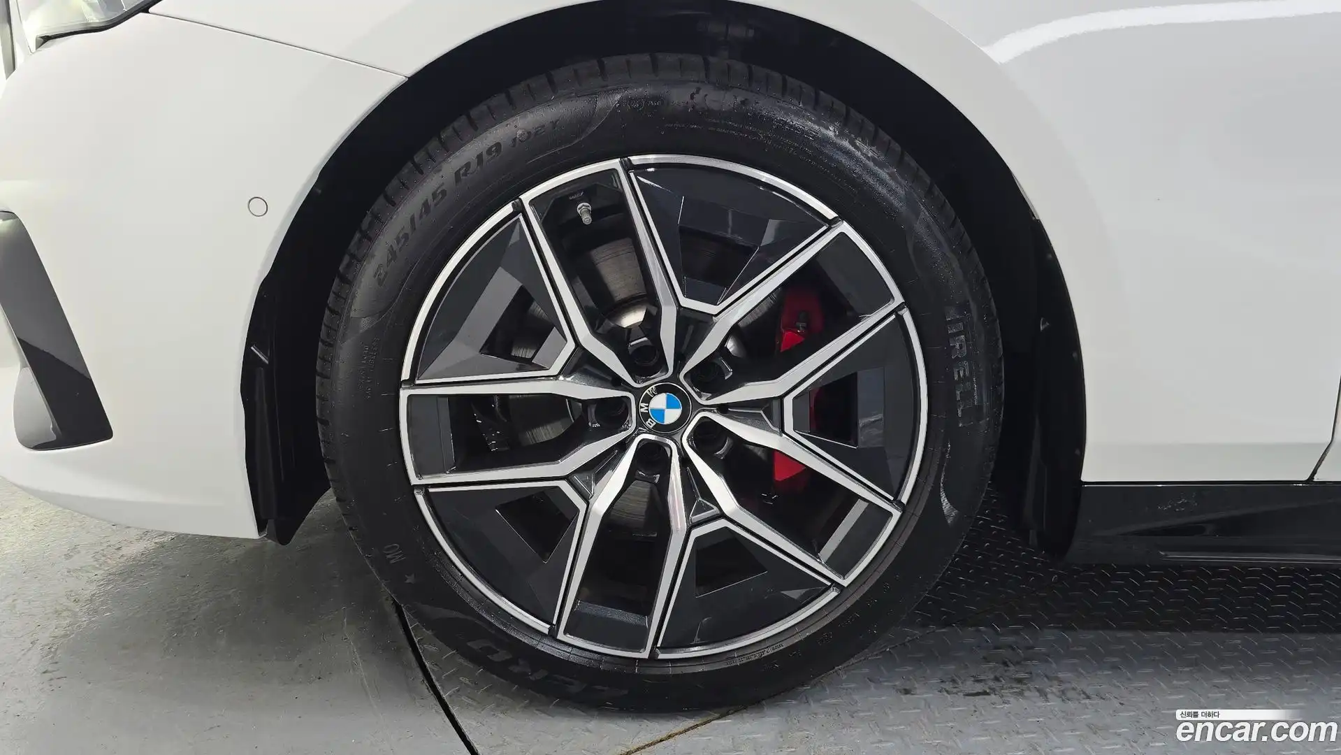 5-Series BMW 2025.10-OUTER-005