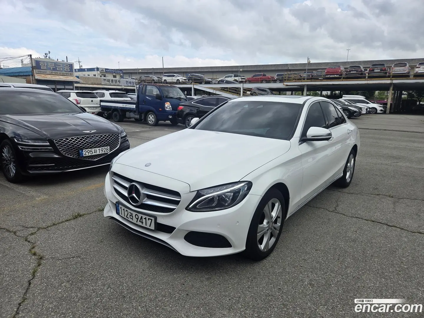 Main__Slider__Photo:C-Class Mercedes-Benz 2017.1-0