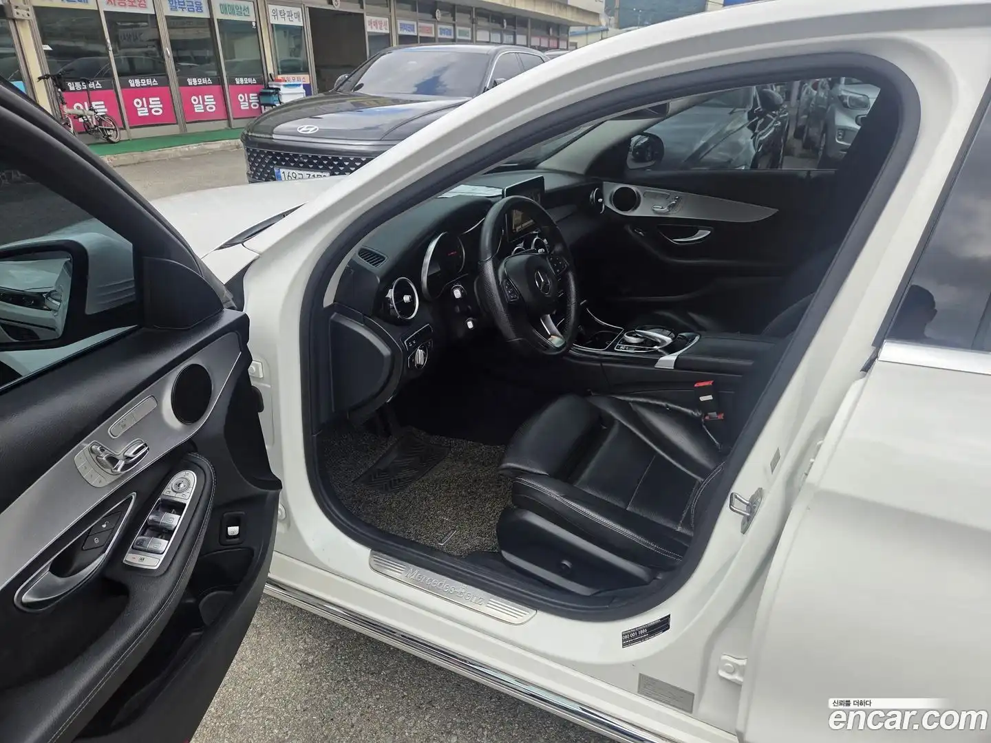 C-Class Mercedes-Benz 2017.1-OUTER-006