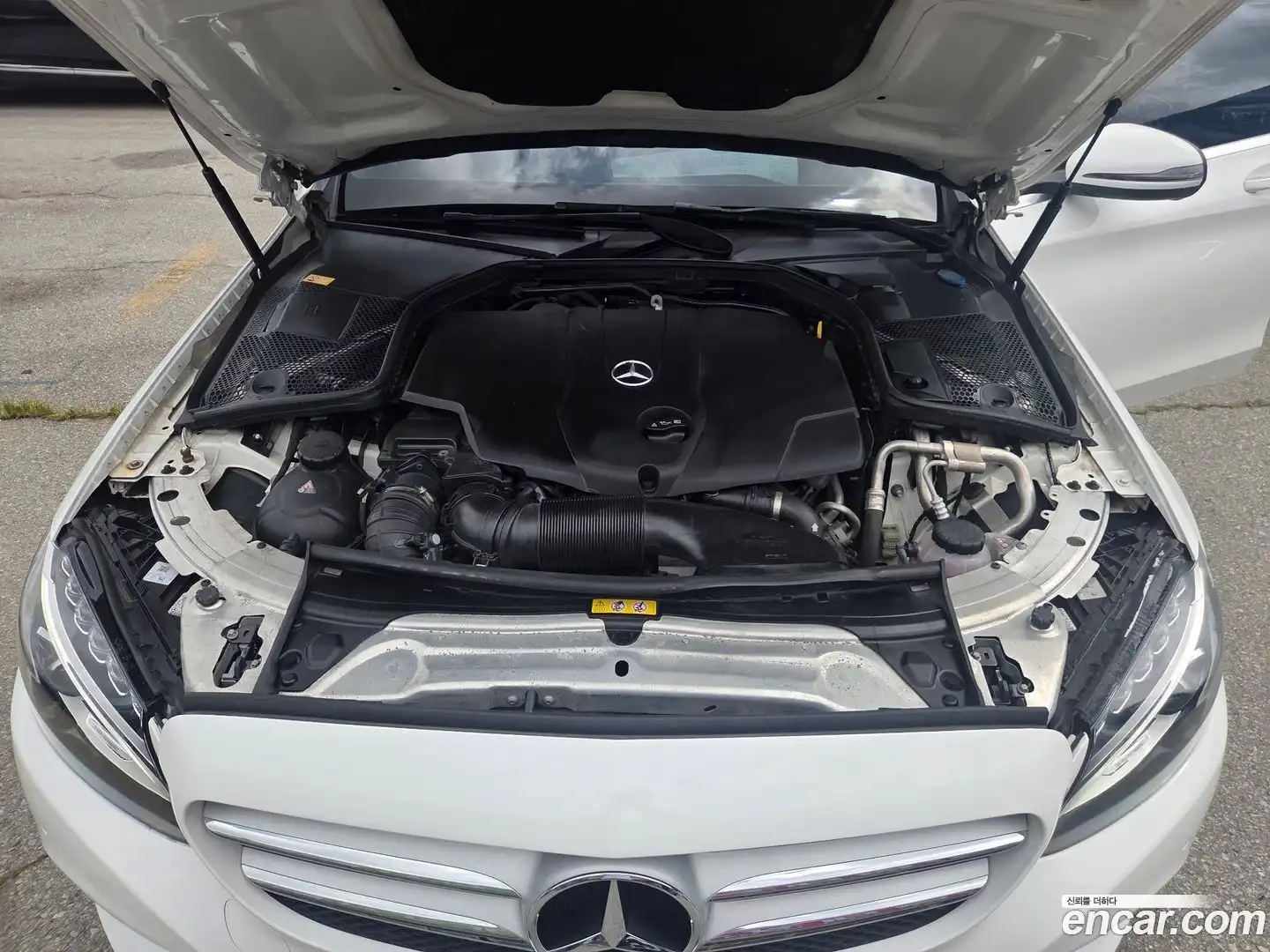 C-Class Mercedes-Benz 2017.1-OPTION-024