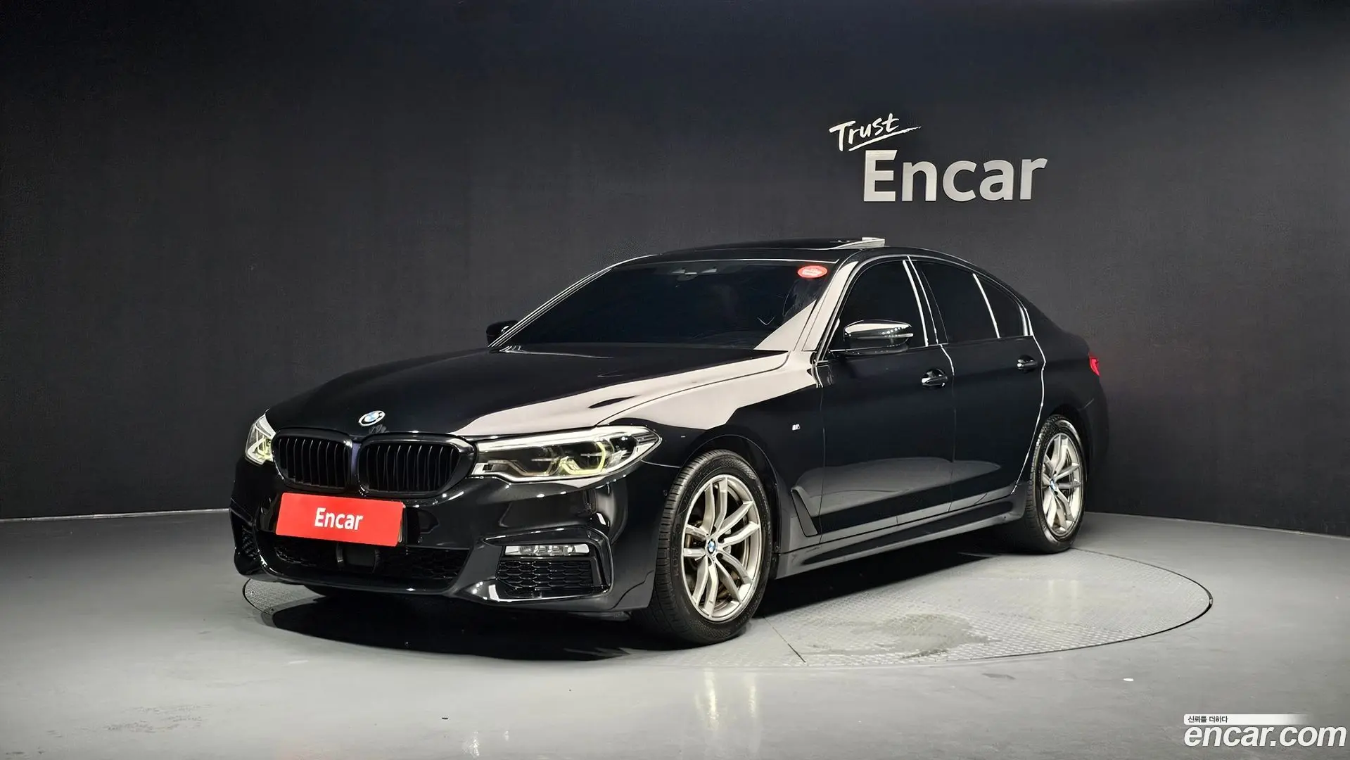 Main__Slider__Photo:5-Series BMW 2017.5-0