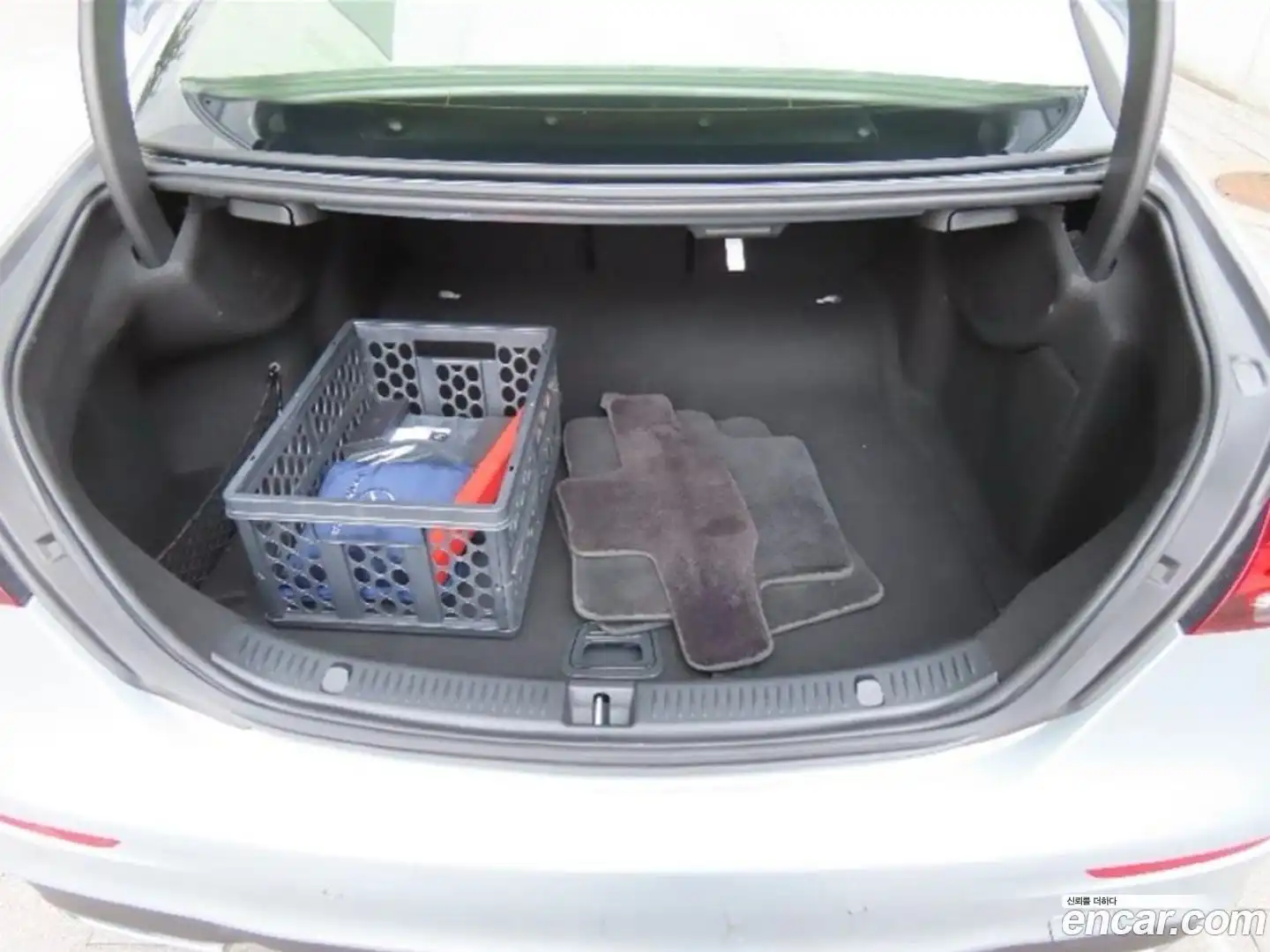 E-Class Mercedes-Benz 2020.11-INNER-009