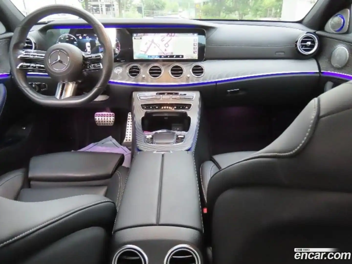 E-Class Mercedes-Benz 2020.11-OPTION-016