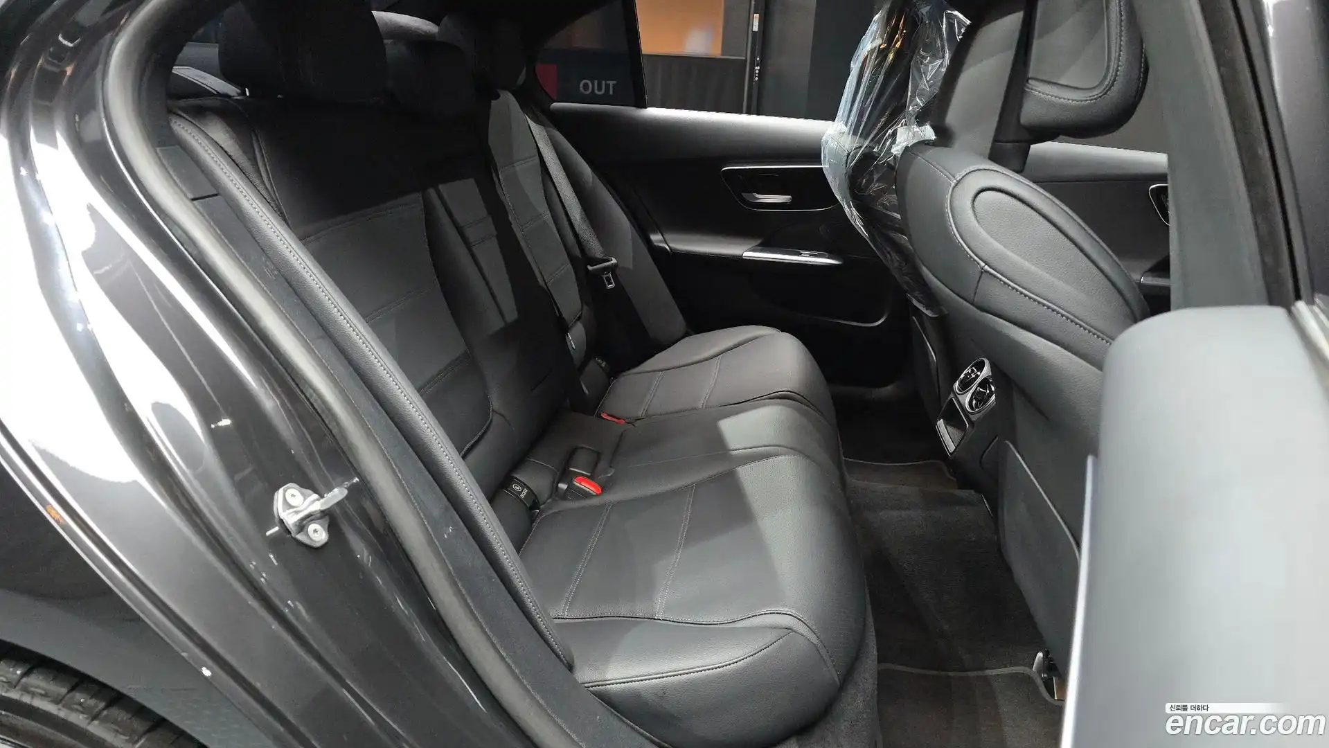 C-Class Mercedes-Benz 2023.11-OPTION-015