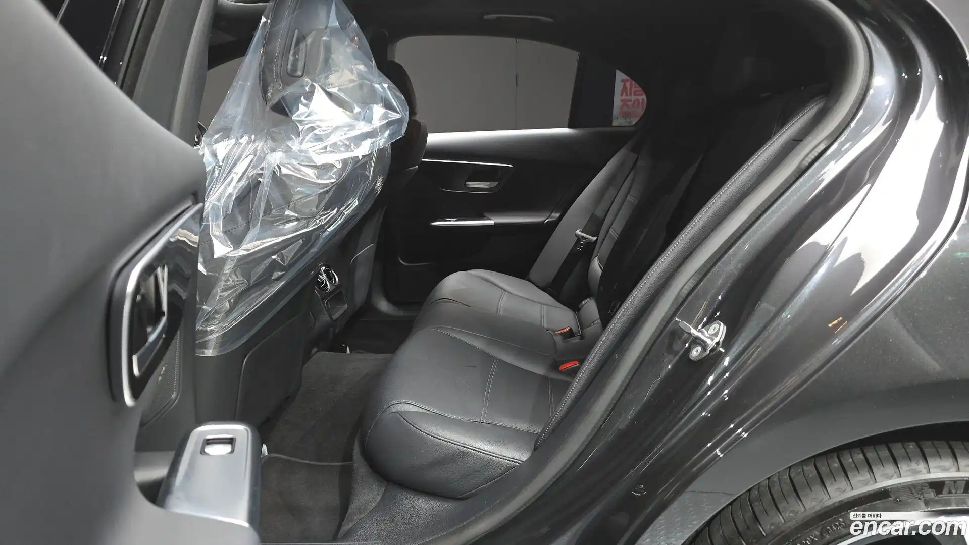 C-Class Mercedes-Benz 2023.11-OPTION-016