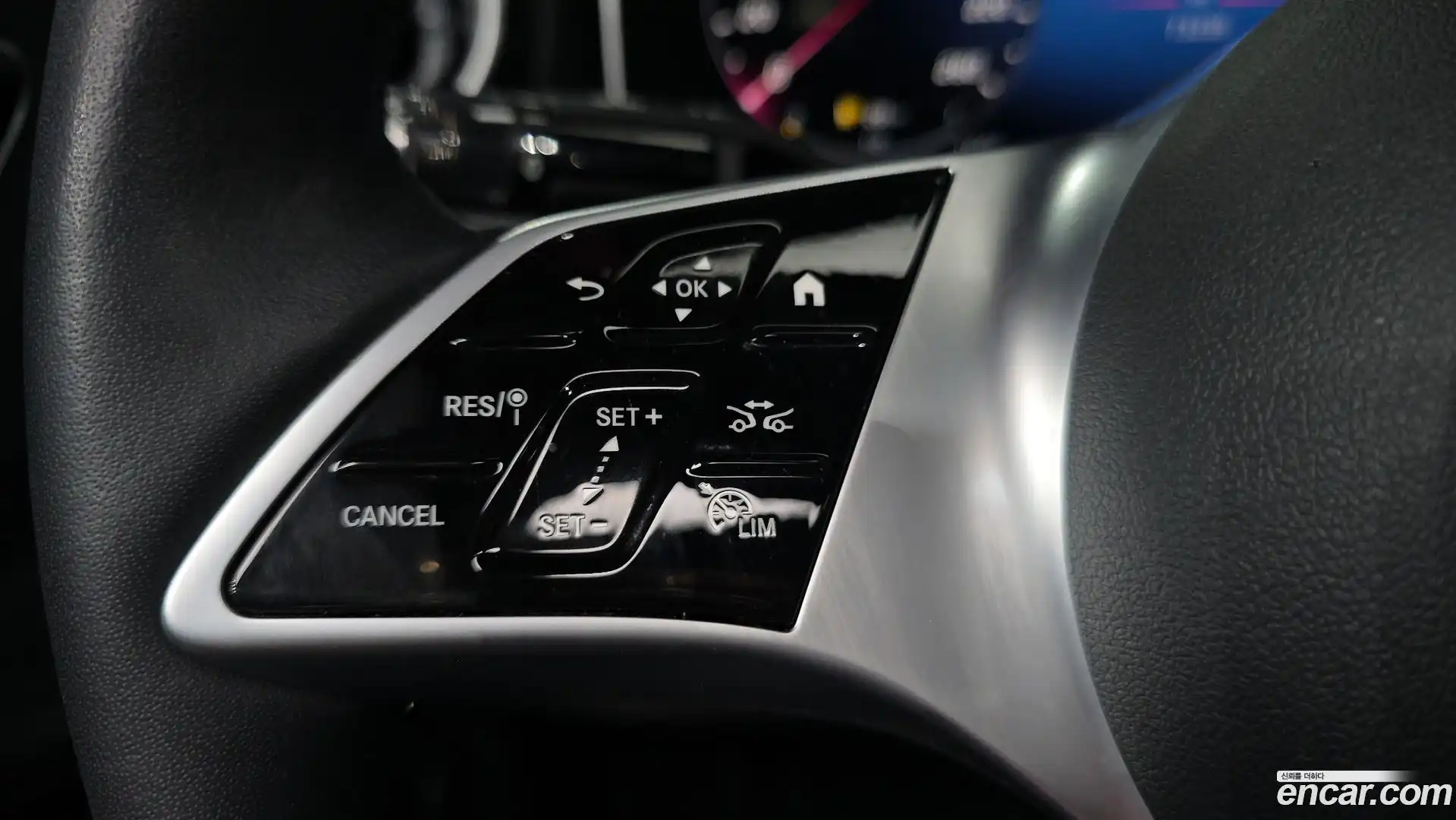 C-Class Mercedes-Benz 2023.11-OPTION-040