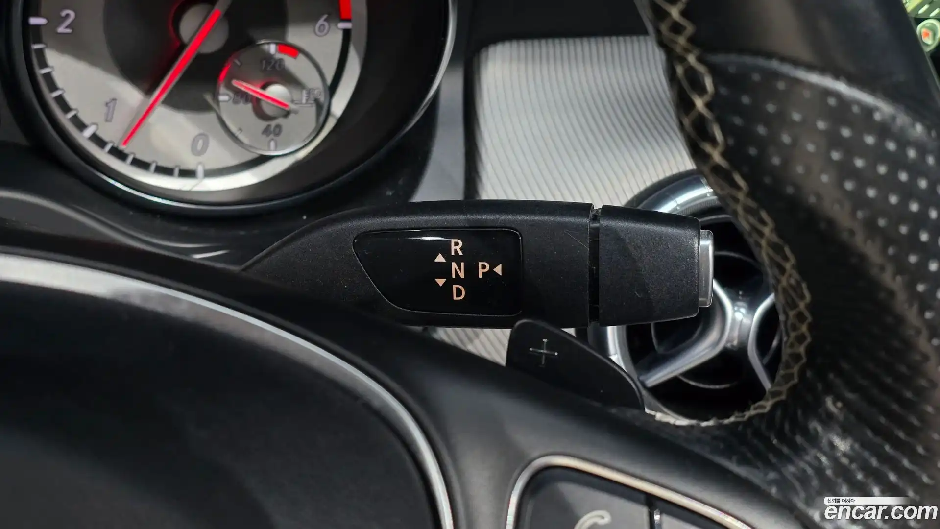 CLA-Class Mercedes-Benz 2015.4-INNER-009