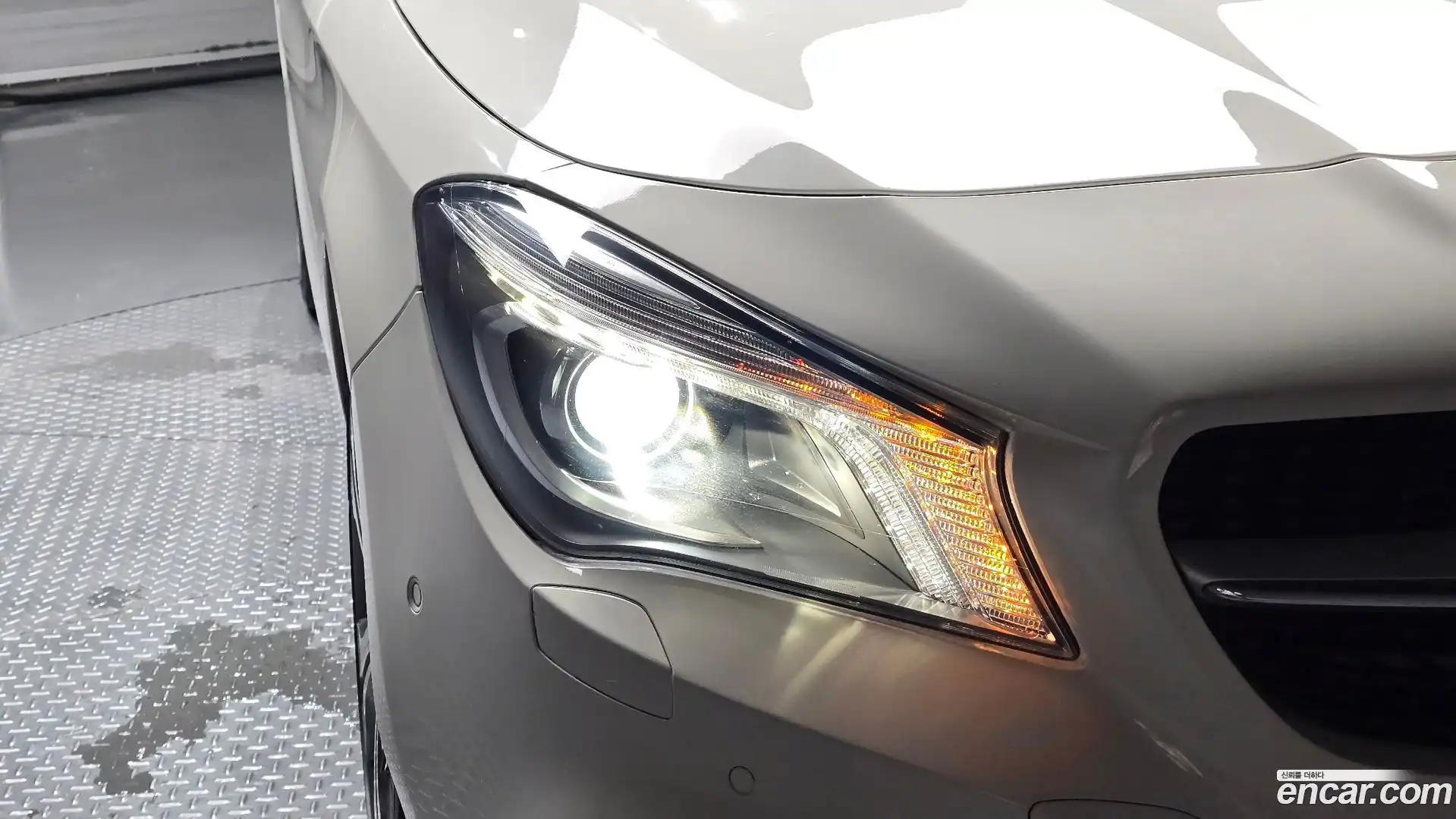 CLA-Class Mercedes-Benz 2015.4-OUTER-032