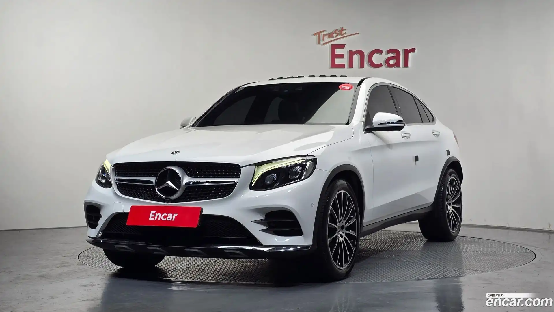 GLC-Class Mercedes-Benz 2019.9-OUTER-001