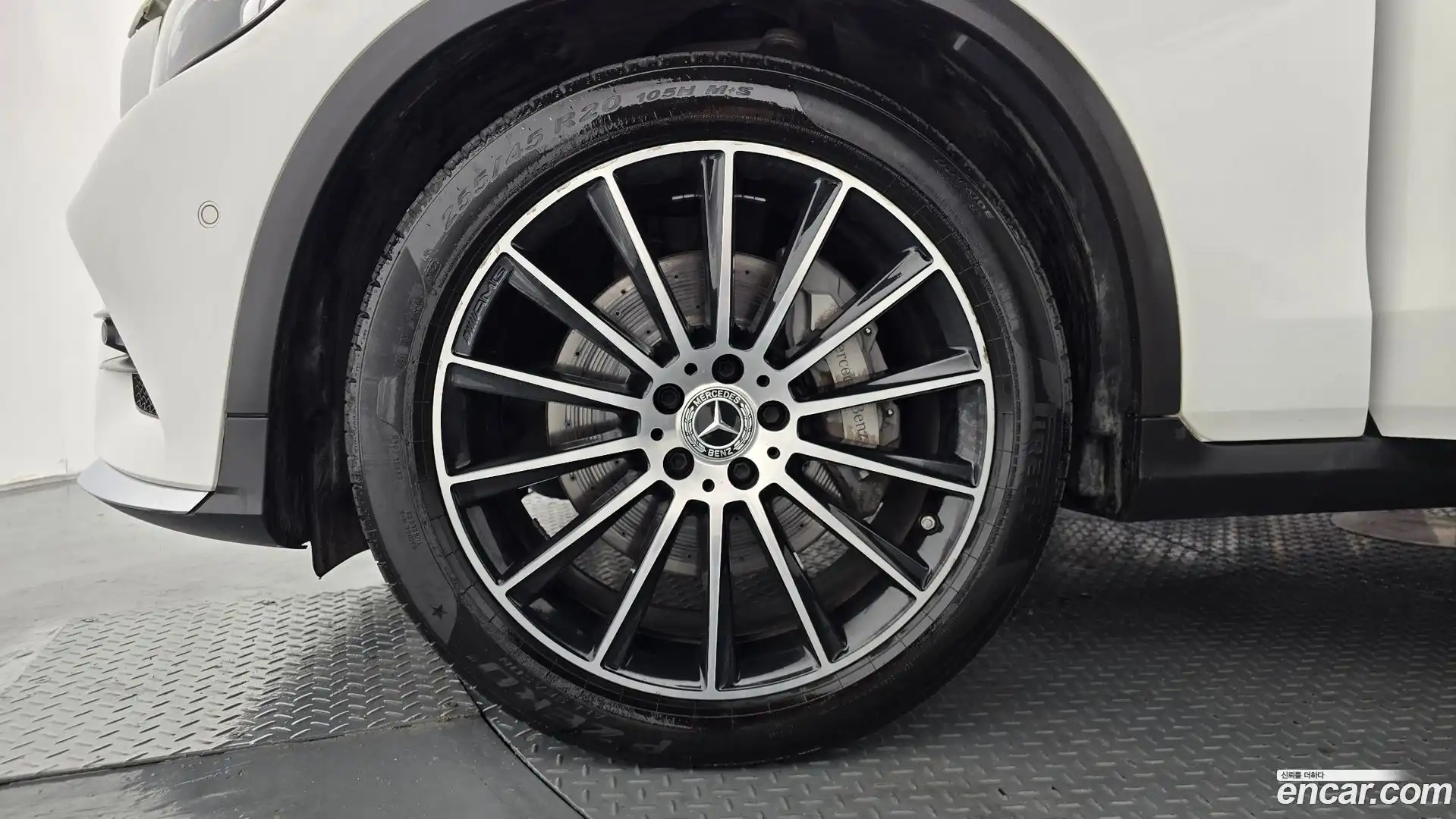 GLC-Class Mercedes-Benz 2019.9-OUTER-005
